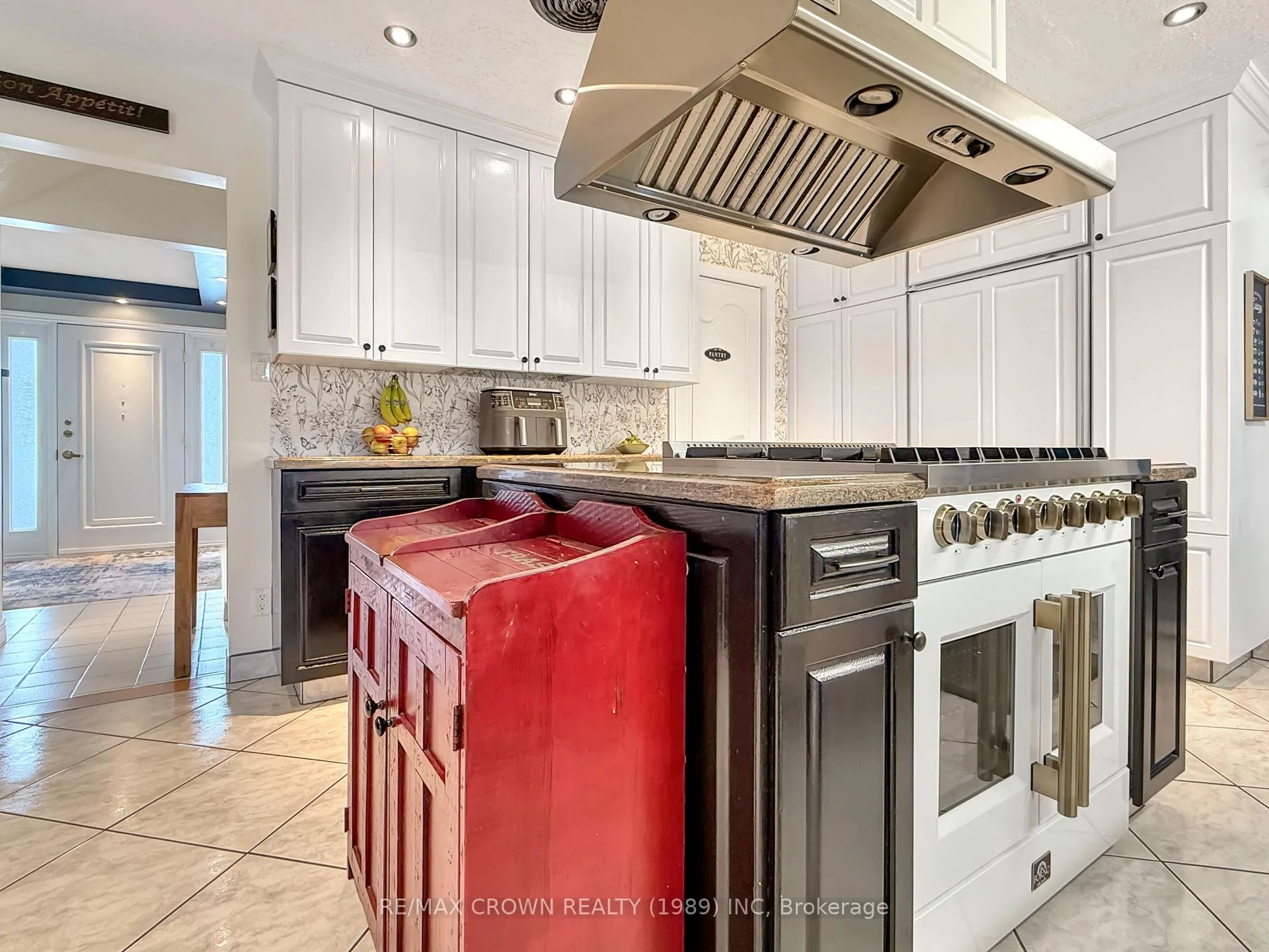 Photo 10 of 5 Laurier Place, Hearst — HOMEH
