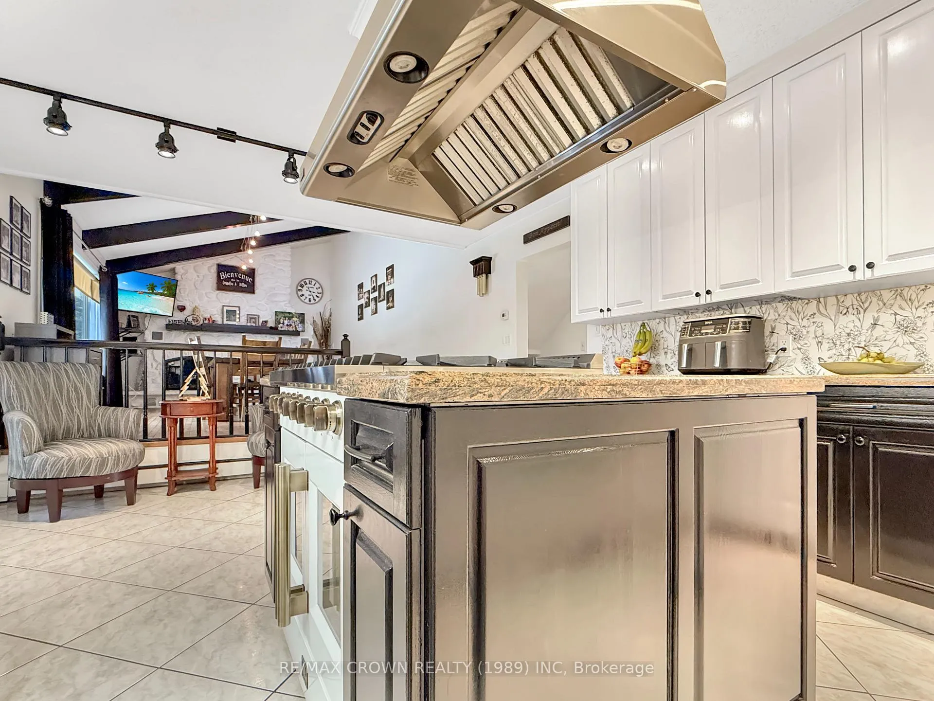 Photo 15 of 5 Laurier Place, Hearst — HOMEH