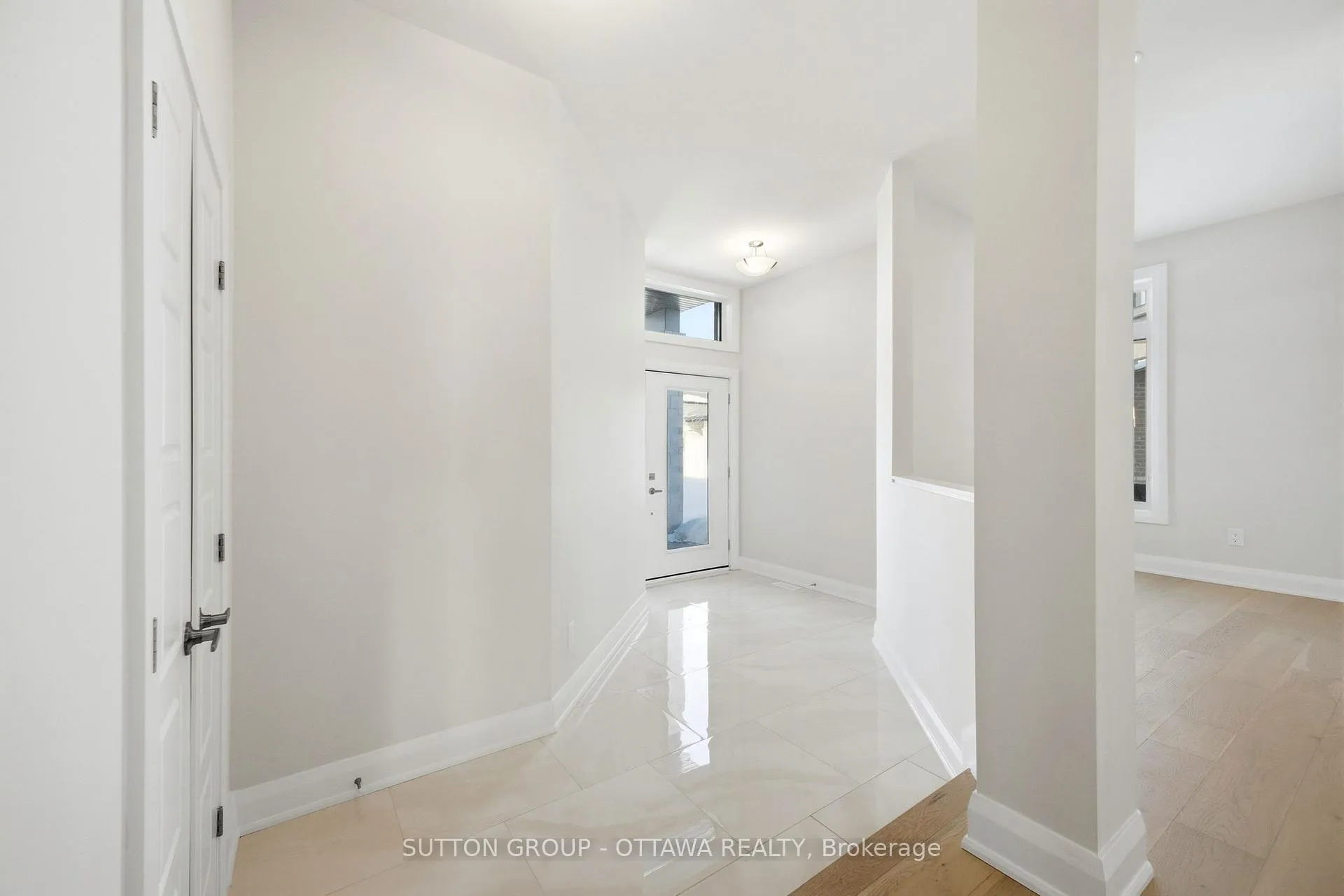 Photo 3 of 395 Longworth Avenue, Ottawa, Leitrim — HOMEH
