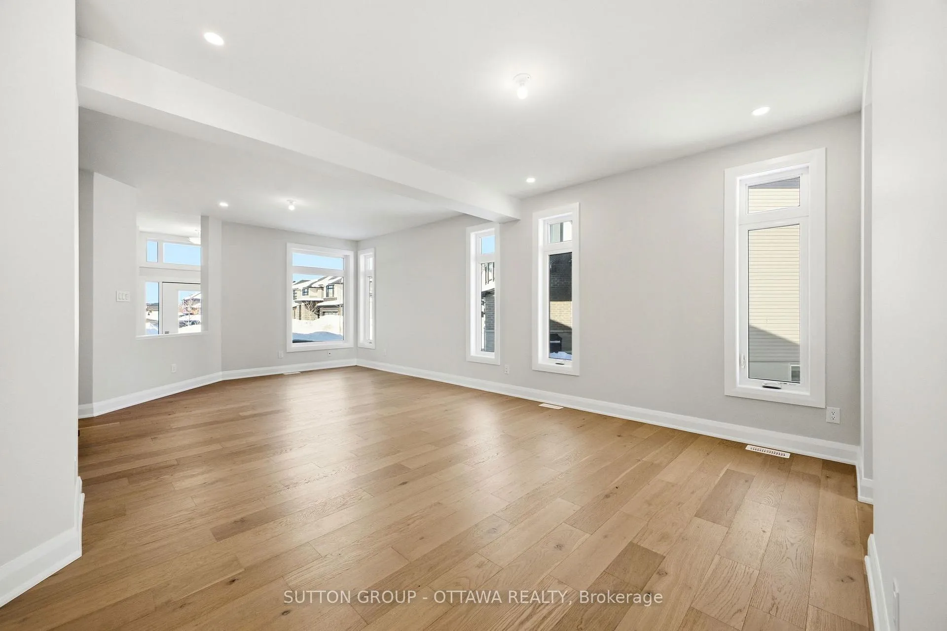 Photo 7 of 395 Longworth Avenue, Ottawa, Leitrim — HOMEH