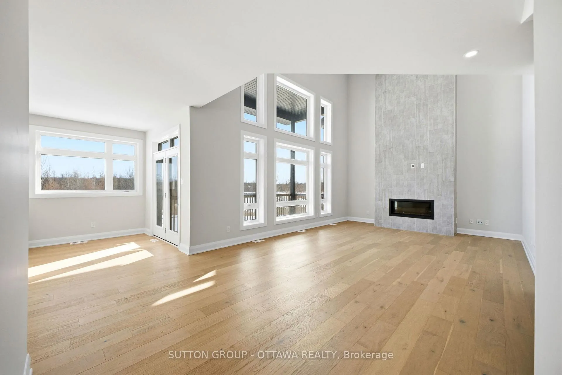 Photo 8 of 395 Longworth Avenue, Ottawa, Leitrim — HOMEH