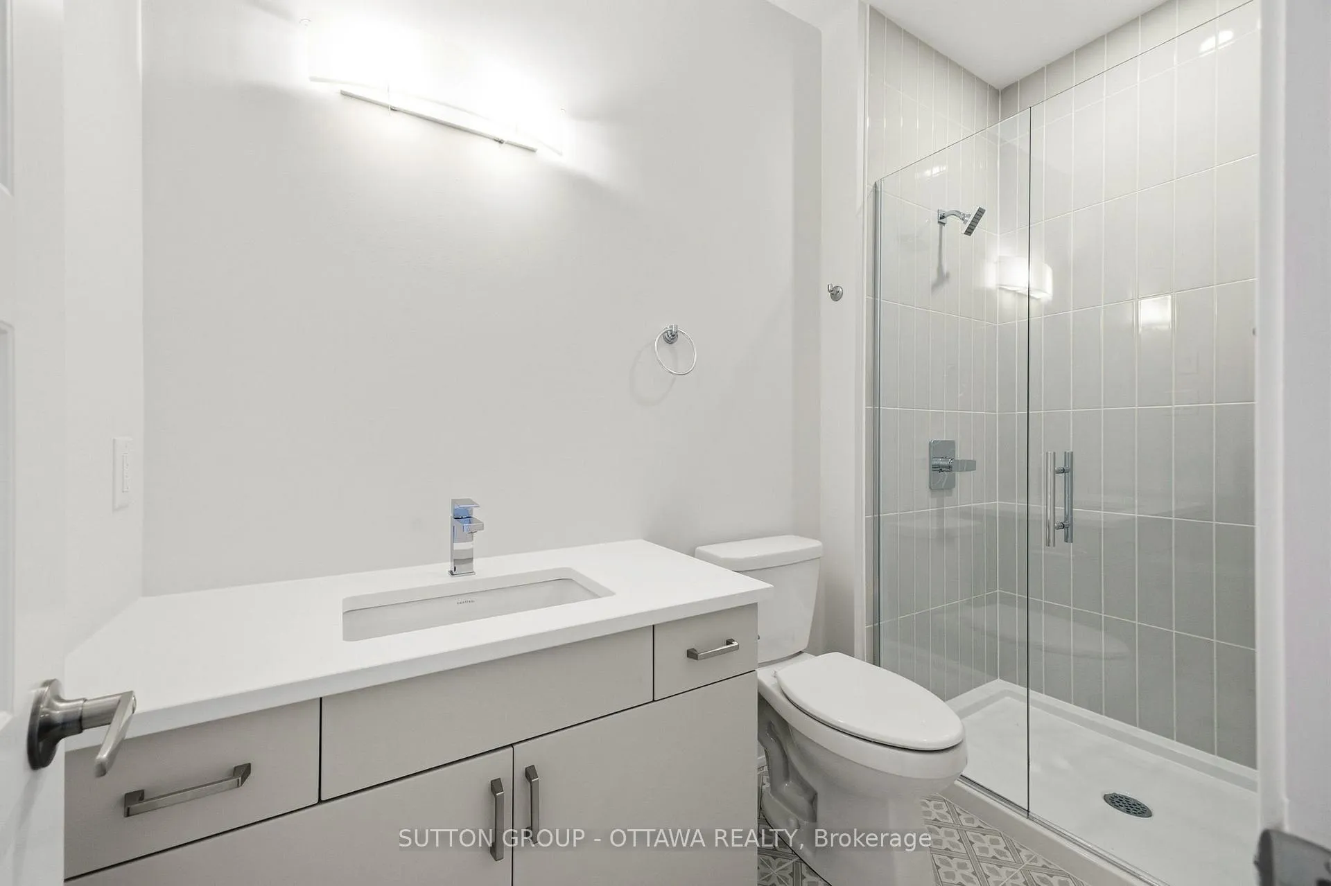 Photo 19 of 395 Longworth Avenue, Ottawa, Leitrim — HOMEH