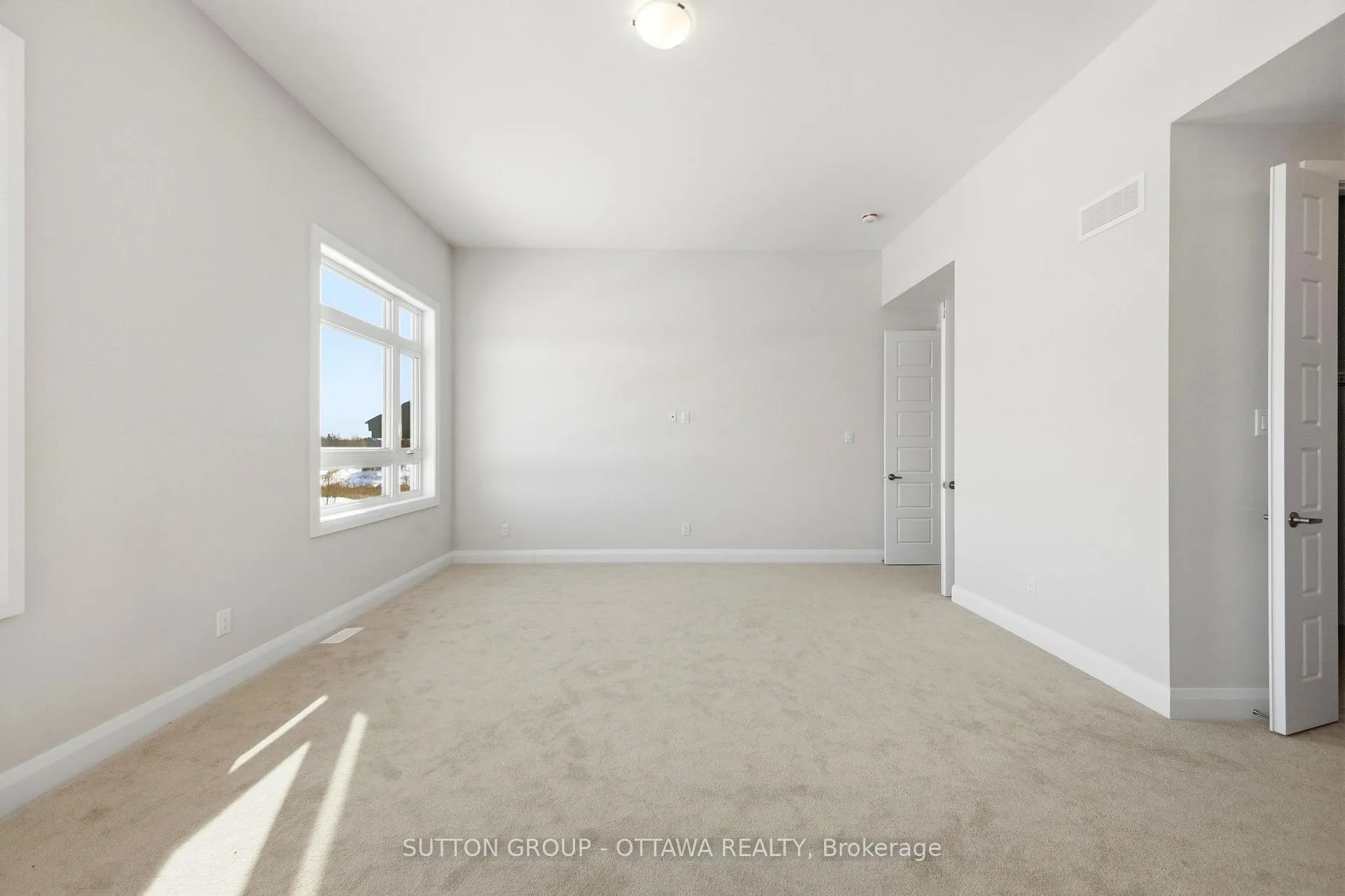 Photo 26 of 395 Longworth Avenue, Ottawa, Leitrim — HOMEH