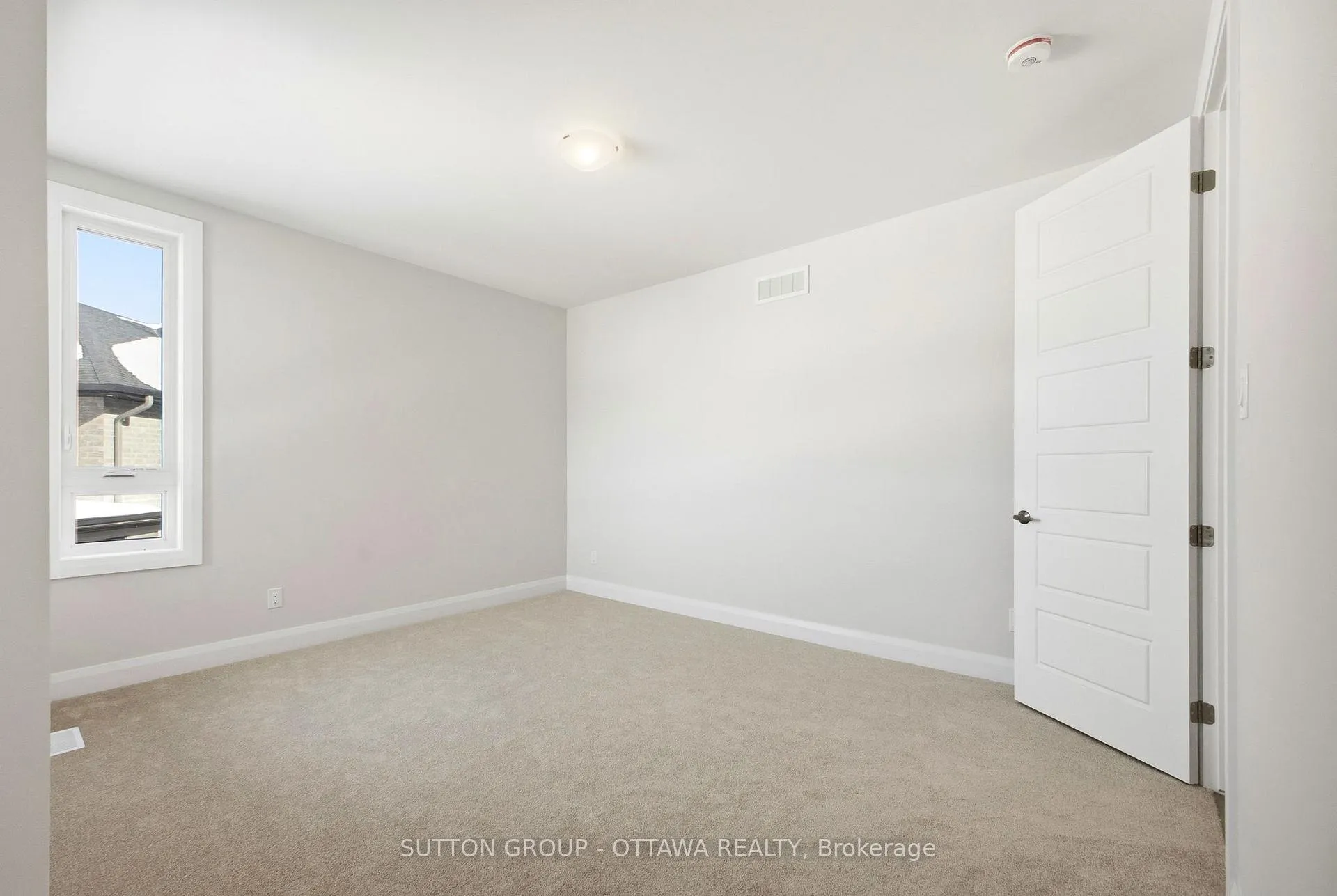 Photo 36 of 395 Longworth Avenue, Ottawa, Leitrim — HOMEH