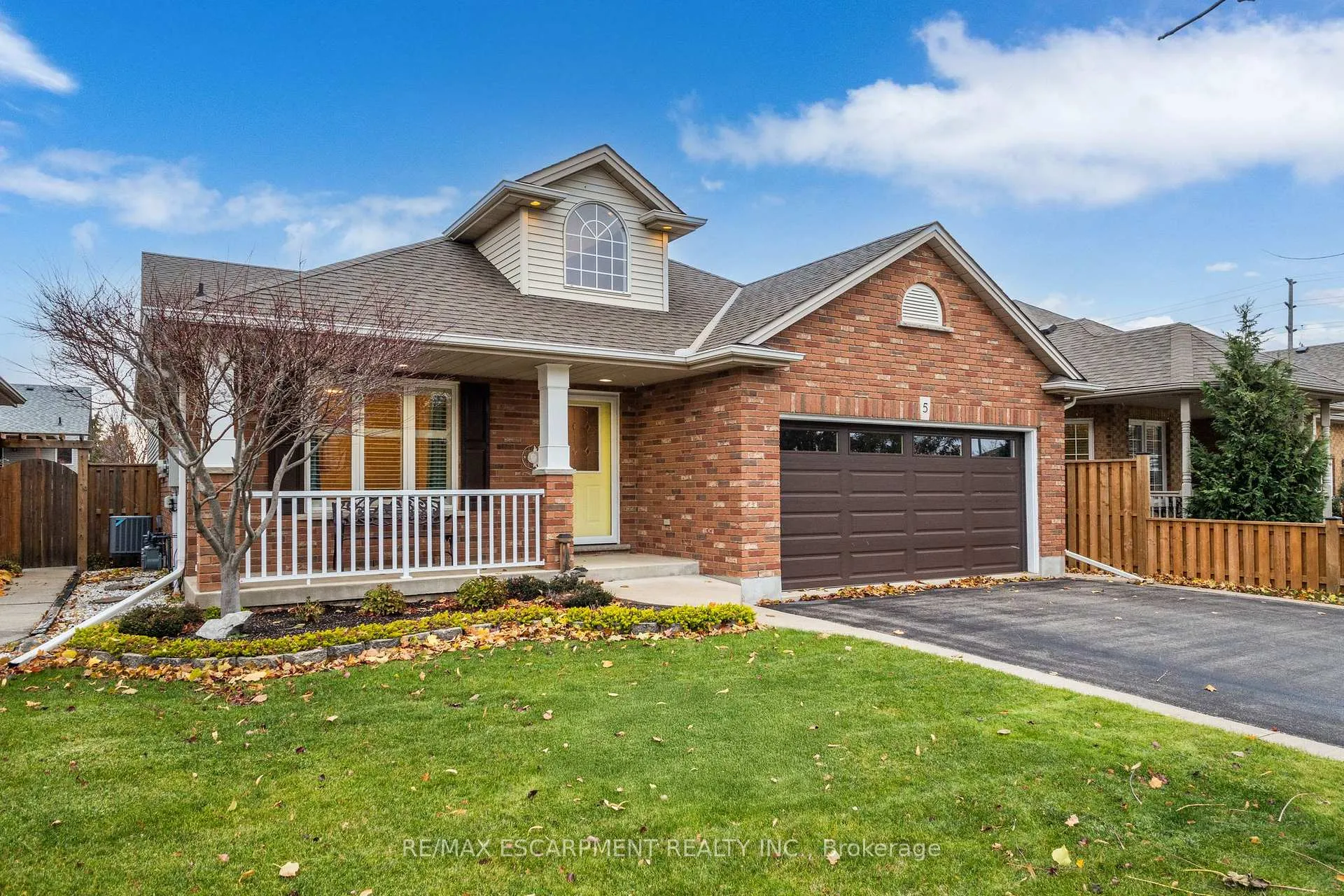 Photo 1 of 5 Briarwood Drive, St. Catharines, Rykert/Vansickle — HOMEH
