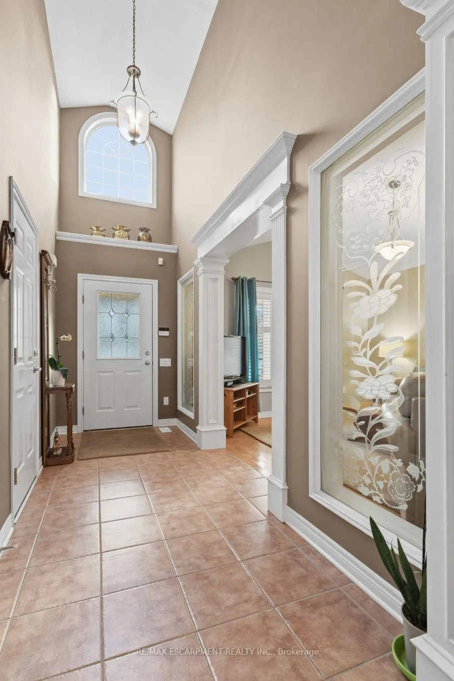 Photo 3 of 5 Briarwood Drive, St. Catharines, Rykert/Vansickle — HOMEH