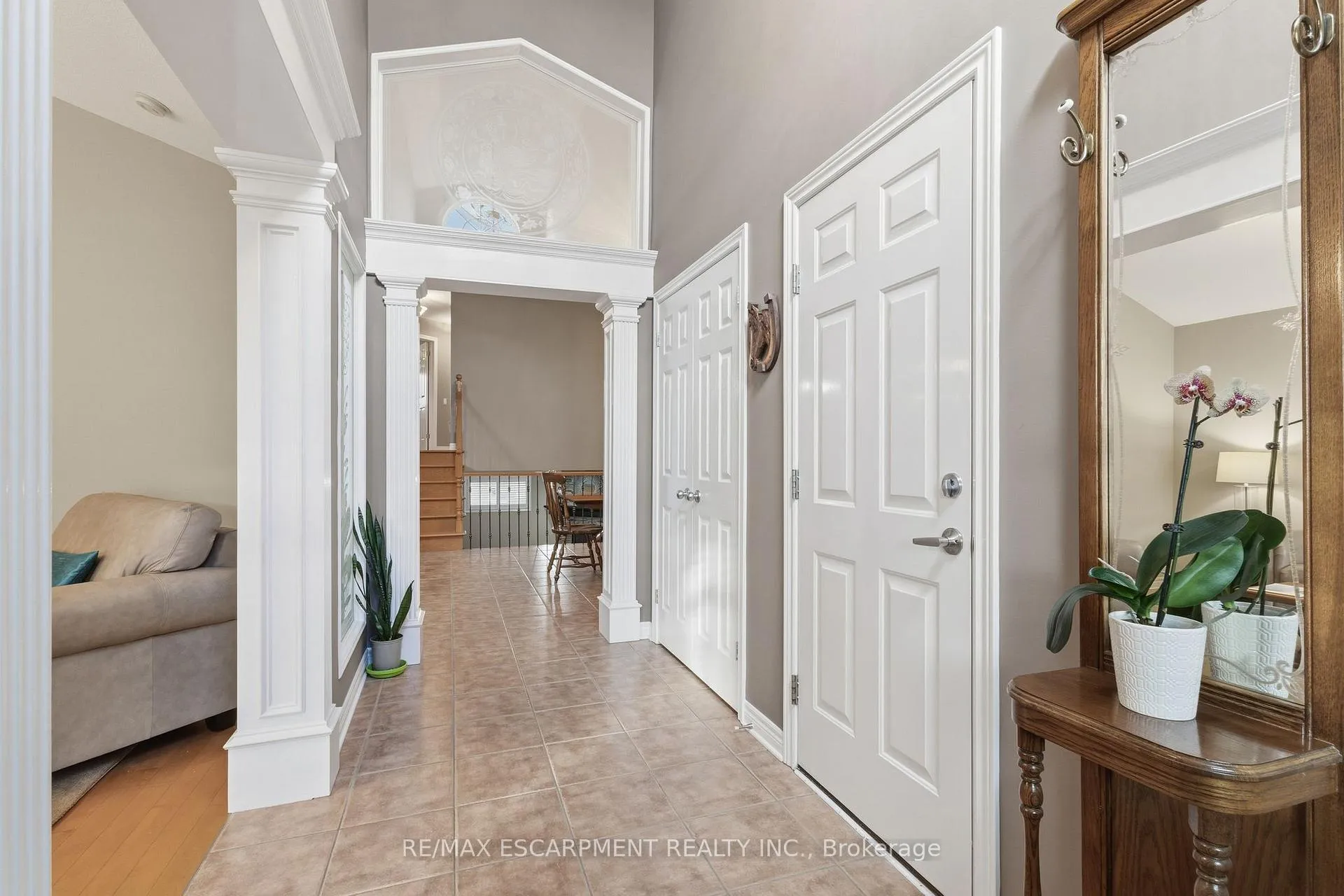Photo 4 of 5 Briarwood Drive, St. Catharines, Rykert/Vansickle — HOMEH