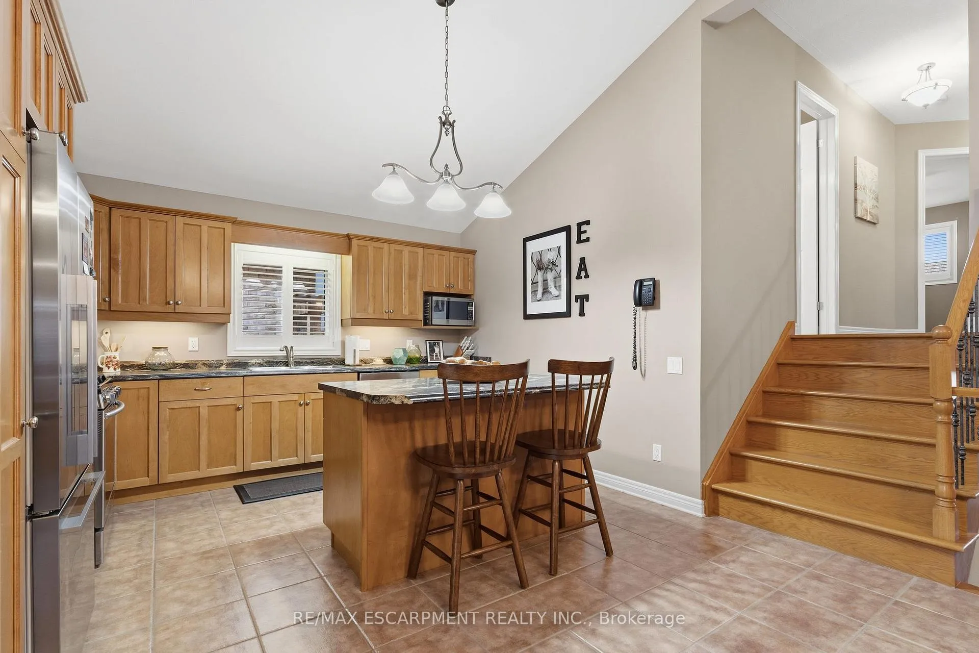Photo 5 of 5 Briarwood Drive, St. Catharines, Rykert/Vansickle — HOMEH