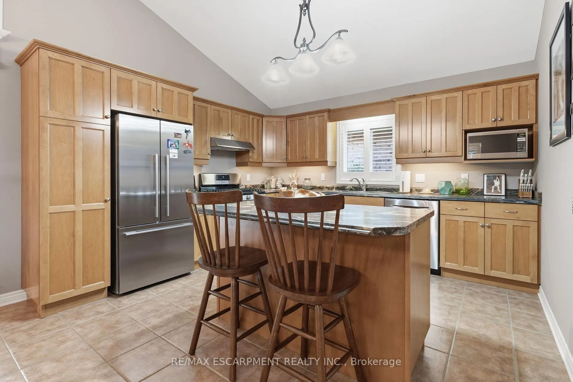 Photo 7 of 5 Briarwood Drive, St. Catharines, Rykert/Vansickle — HOMEH
