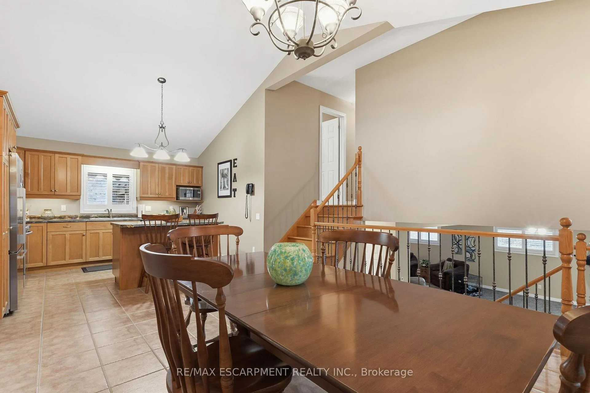 Photo 9 of 5 Briarwood Drive, St. Catharines, Rykert/Vansickle — HOMEH