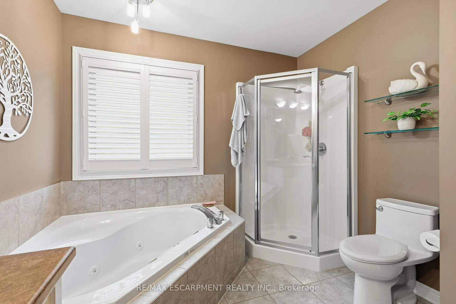 Photo 19 of 5 Briarwood Drive, St. Catharines, Rykert/Vansickle — HOMEH