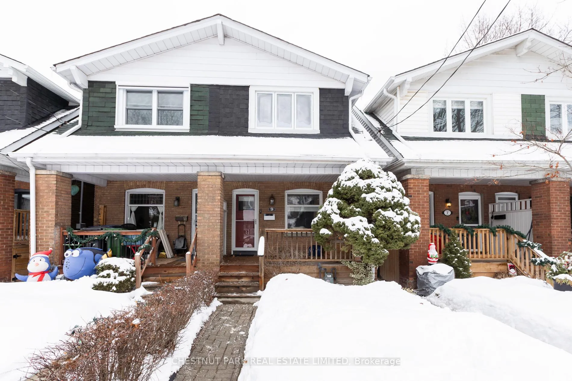 Front of 9 Forsyth Road