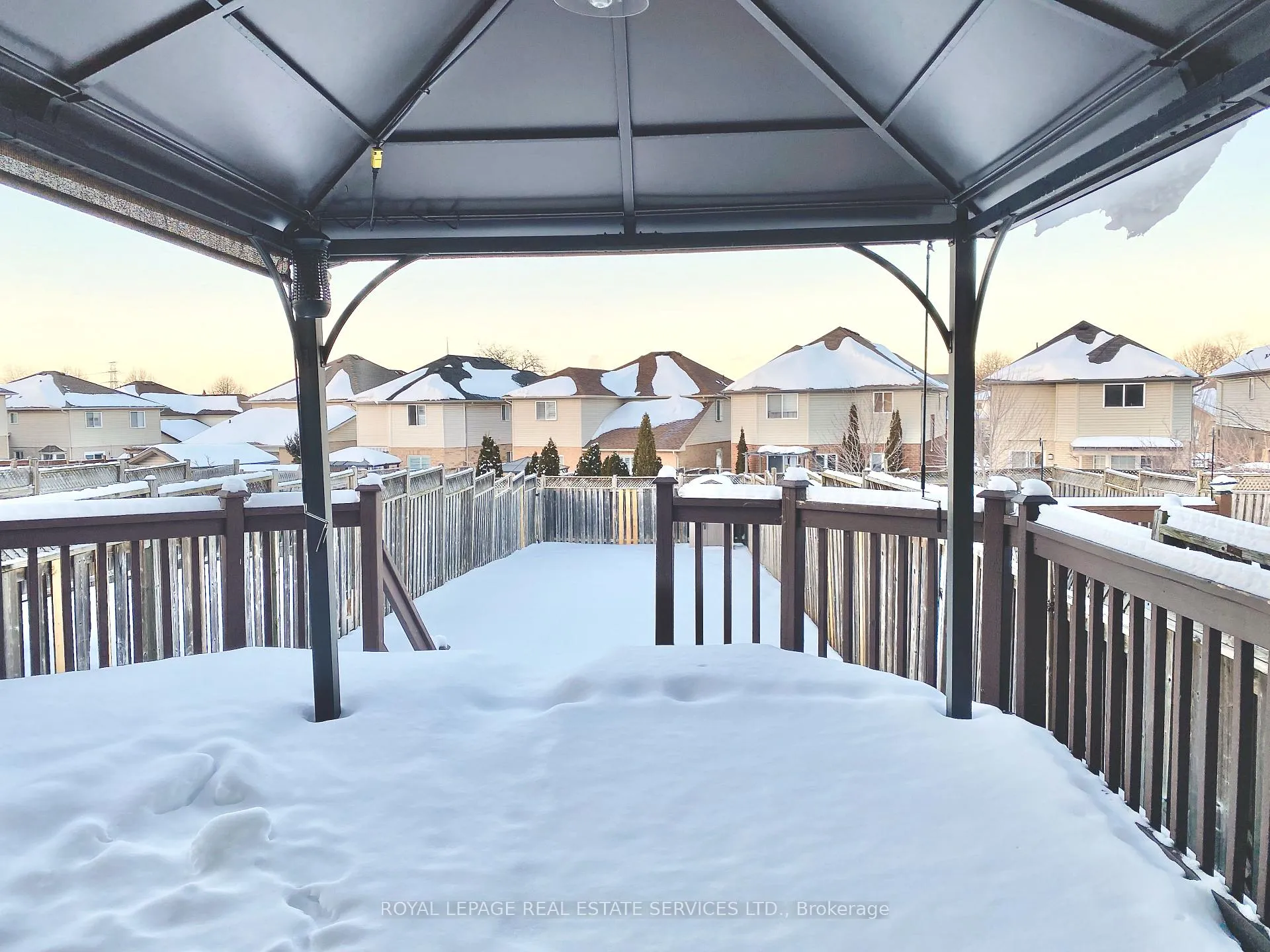 Photo 16 of 79 Meadow Wood Crescent, Hamilton, Stoney Creek Mountain — HOMEH