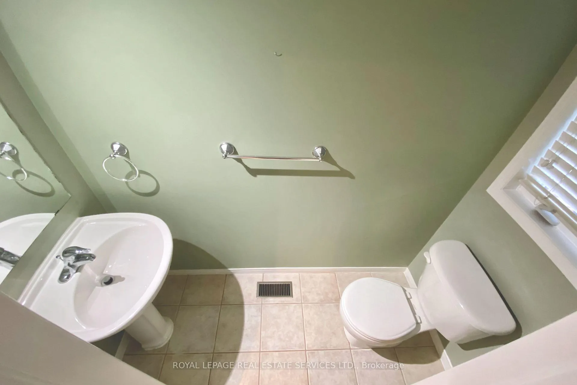 Photo 18 of 79 Meadow Wood Crescent, Hamilton, Stoney Creek Mountain — HOMEH