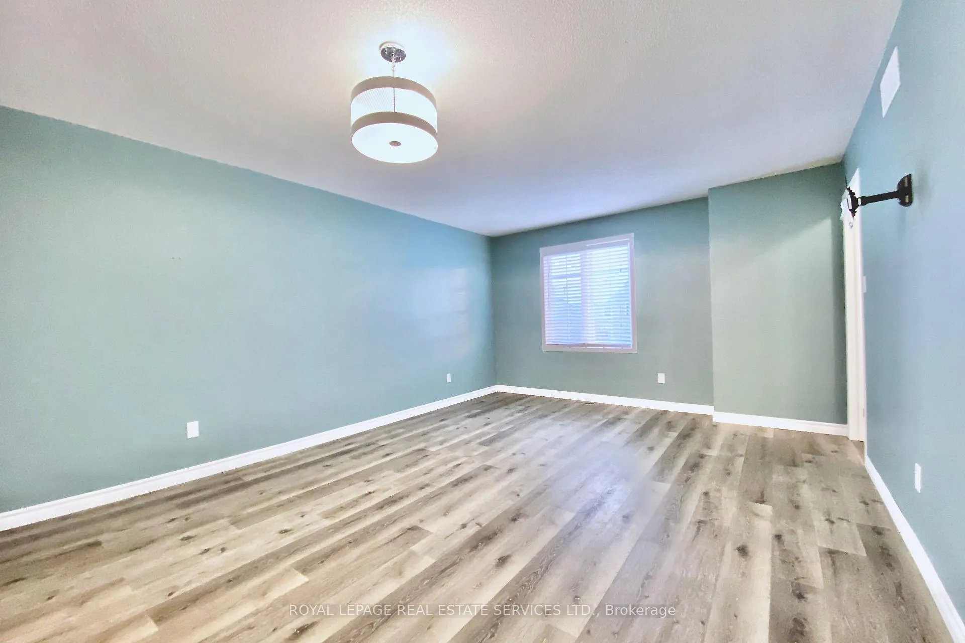 Photo 19 of 79 Meadow Wood Crescent, Hamilton, Stoney Creek Mountain — HOMEH