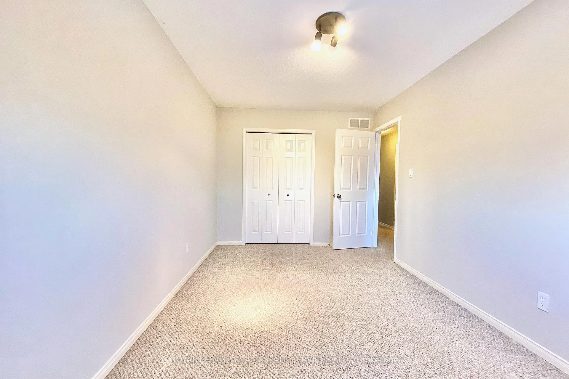 Photo 24 of 79 Meadow Wood Crescent, Hamilton, Stoney Creek Mountain — HOMEH