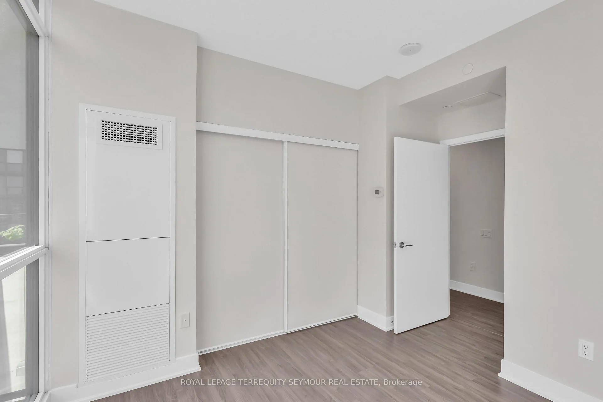 Photo 18 of Unit 1210, 30 Roehampton Avenue, Toronto, Mount Pleasant West — HOMEH