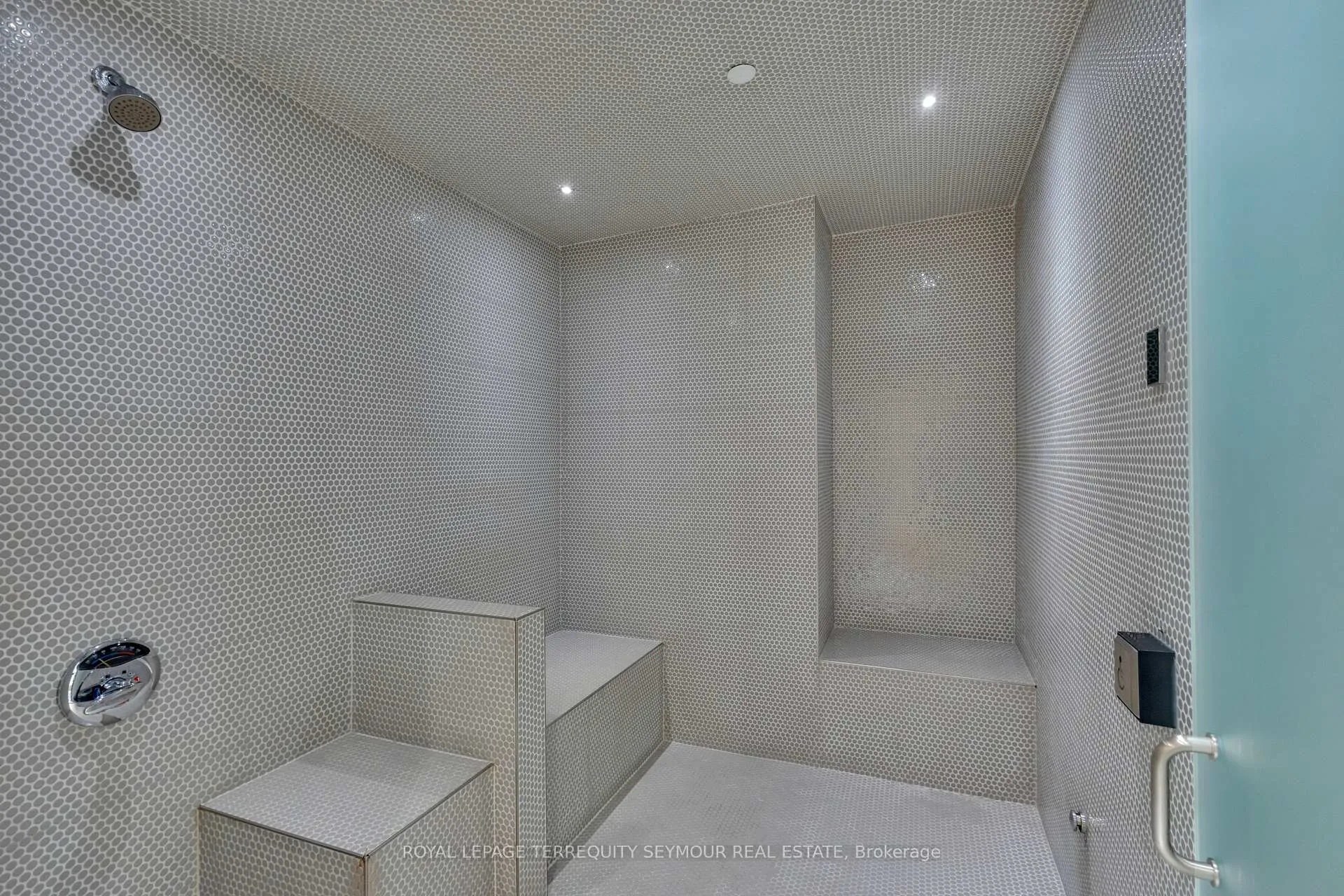 Photo 30 of Unit 1210, 30 Roehampton Avenue, Toronto, Mount Pleasant West — HOMEH