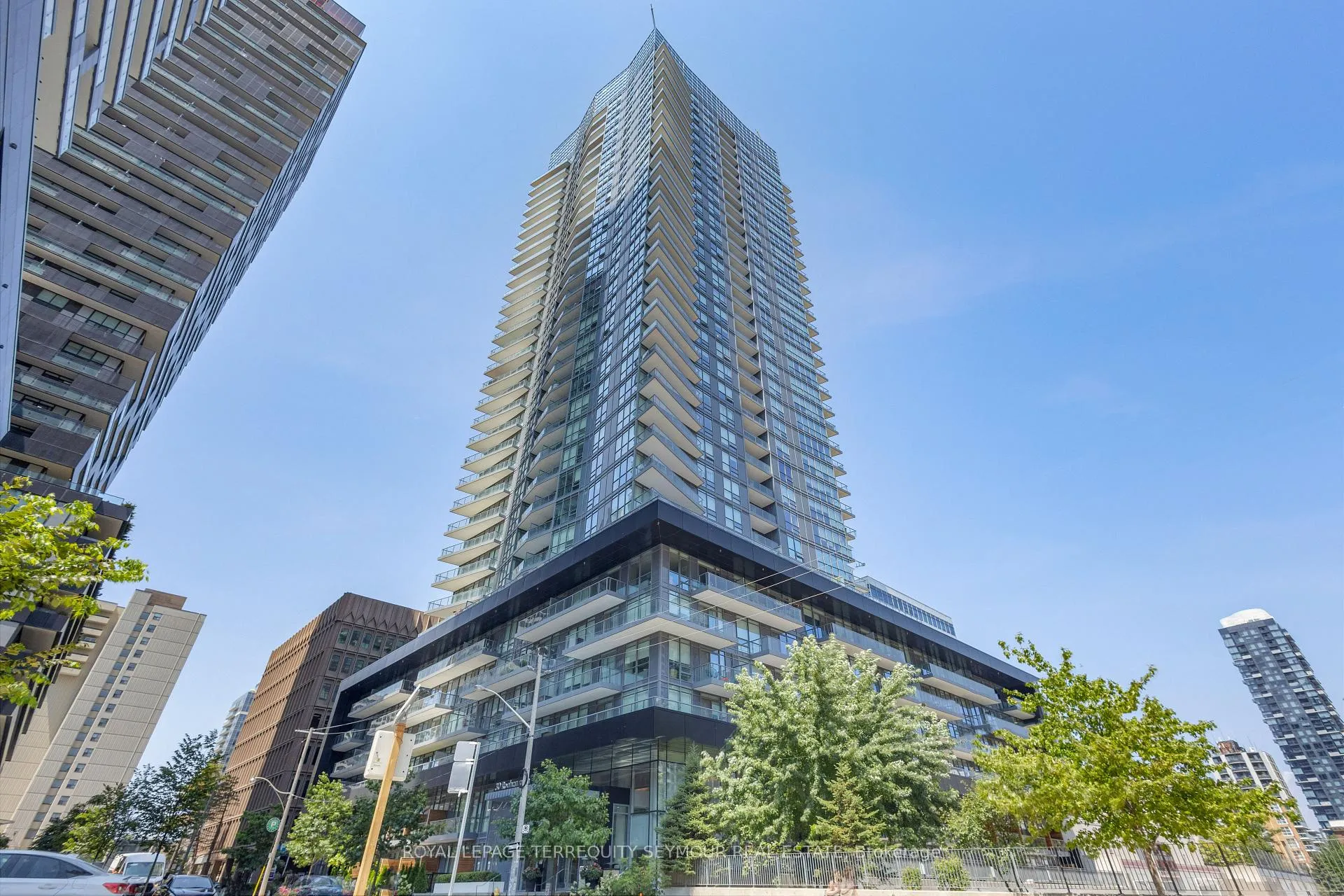 Photo 40 of Unit 1210, 30 Roehampton Avenue, Toronto, Mount Pleasant West — HOMEH