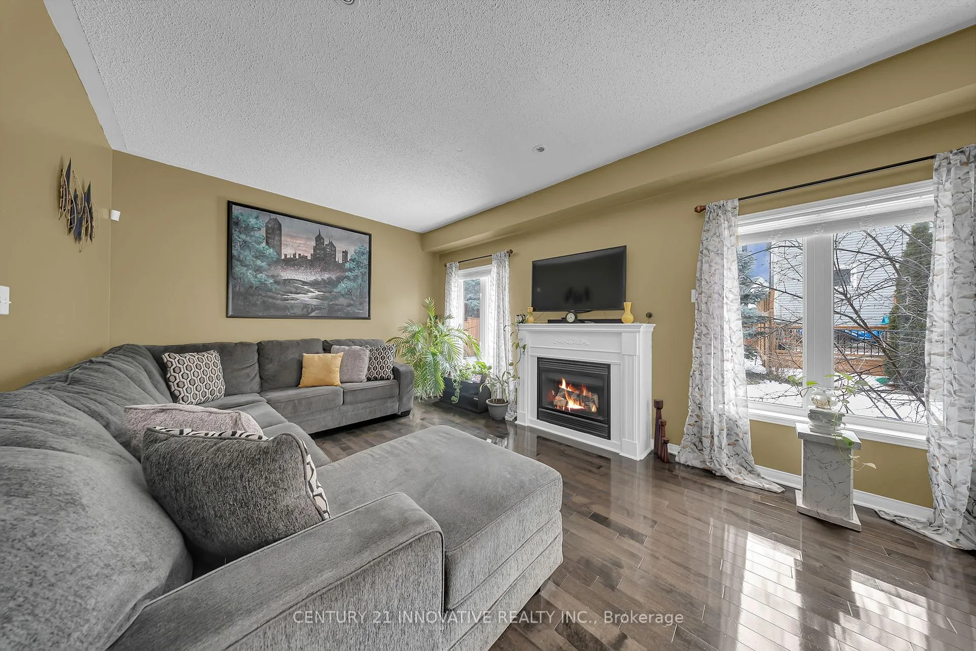 Photo 10 of 25 Seward Crescent, Ajax, Northeast Ajax — HOMEH