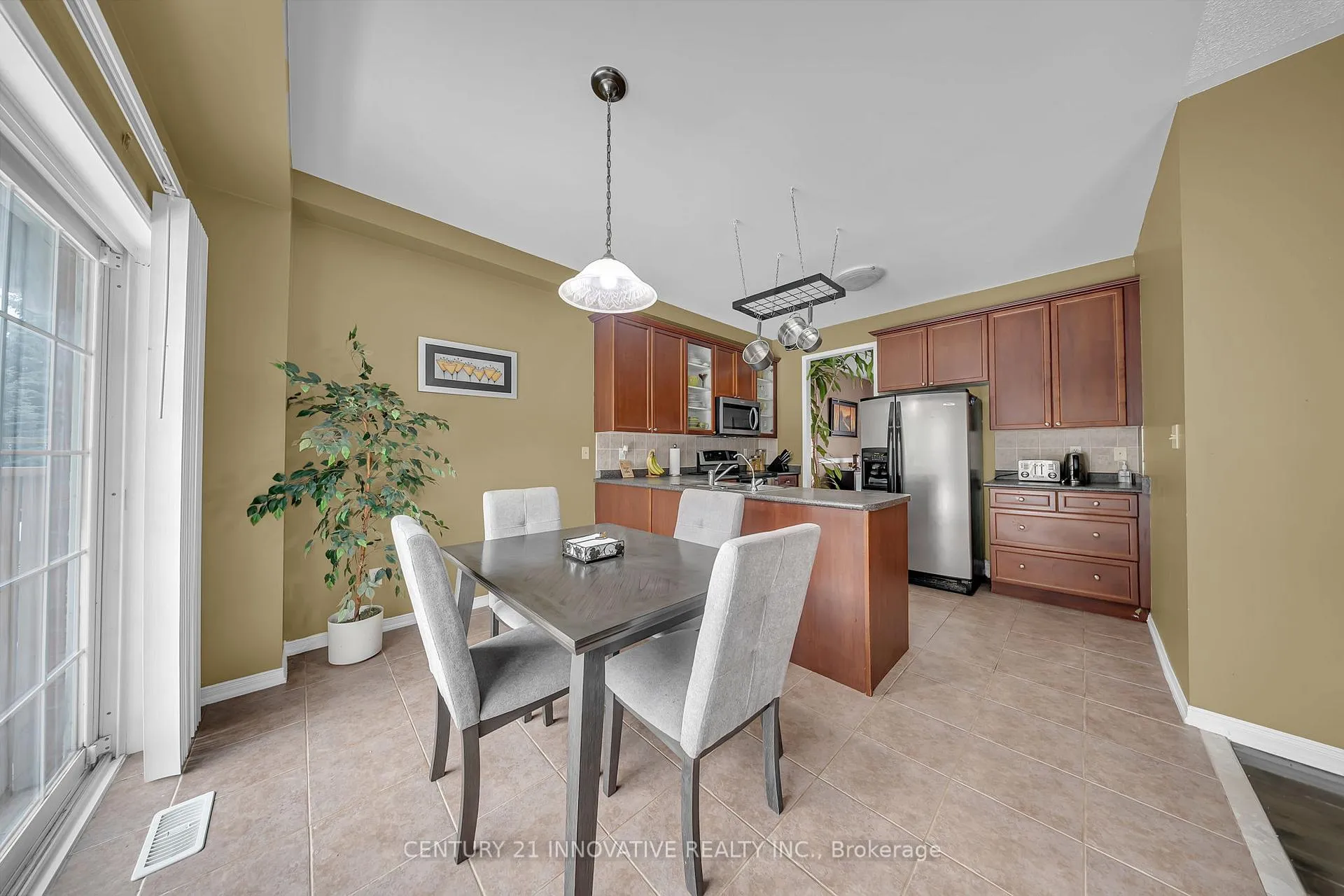 Photo 12 of 25 Seward Crescent, Ajax, Northeast Ajax — HOMEH