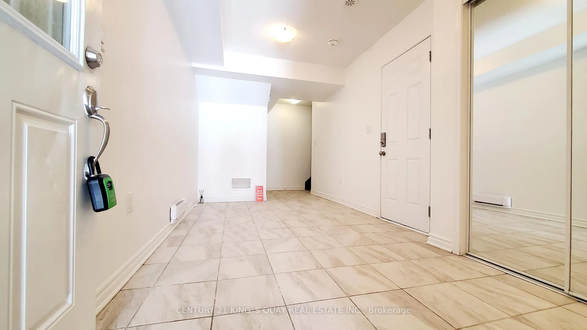 Photo 2 of 2411 Fall Harvest Crescent, Pickering, Rural Pickering — HOMEH