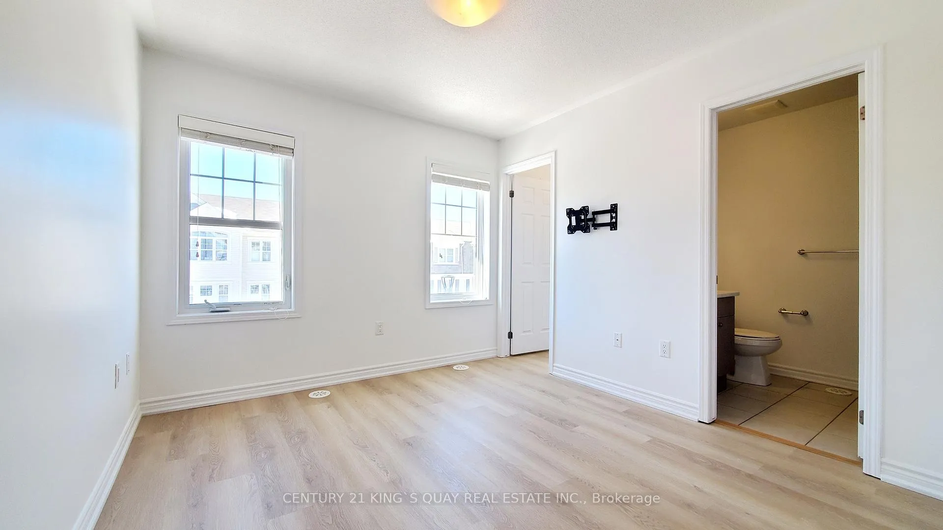 Photo 9 of 2411 Fall Harvest Crescent, Pickering, Rural Pickering — HOMEH