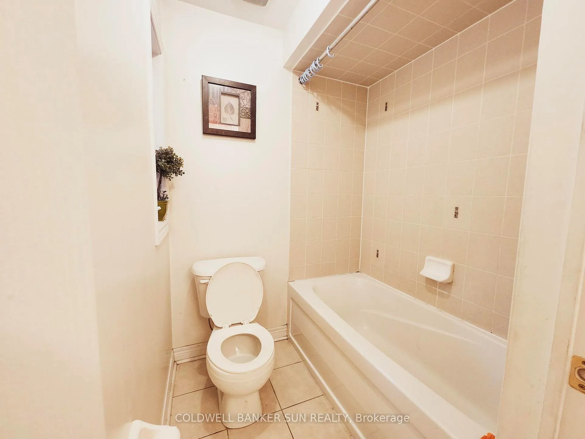 Photo 15 of Unit Upper, 31 Powell Drive, Brampton, Sandringham-Wellington — HOMEH
