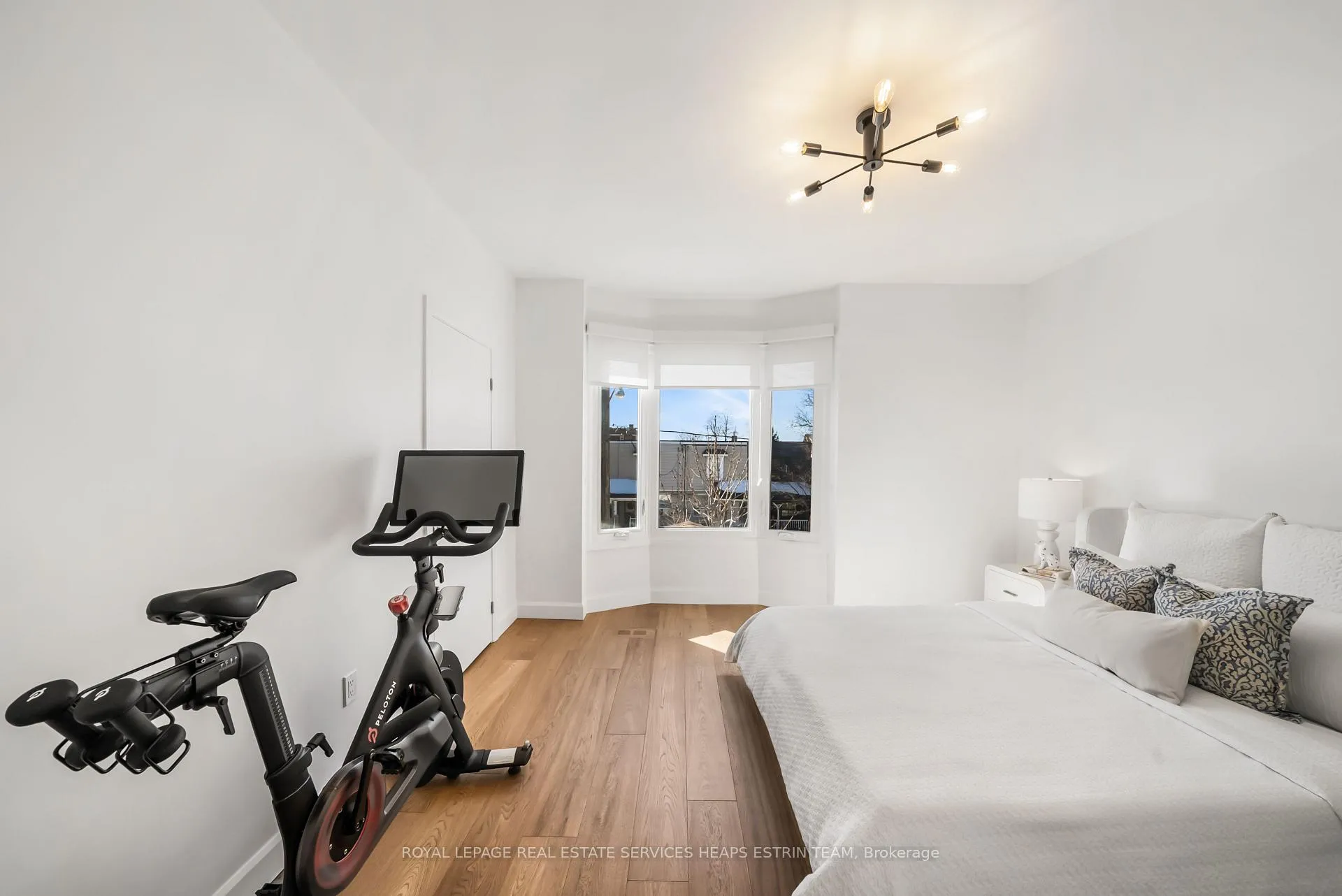 Photo 14 of 237 Silverthorn Avenue, Toronto, Weston-Pellam Park — HOMEH