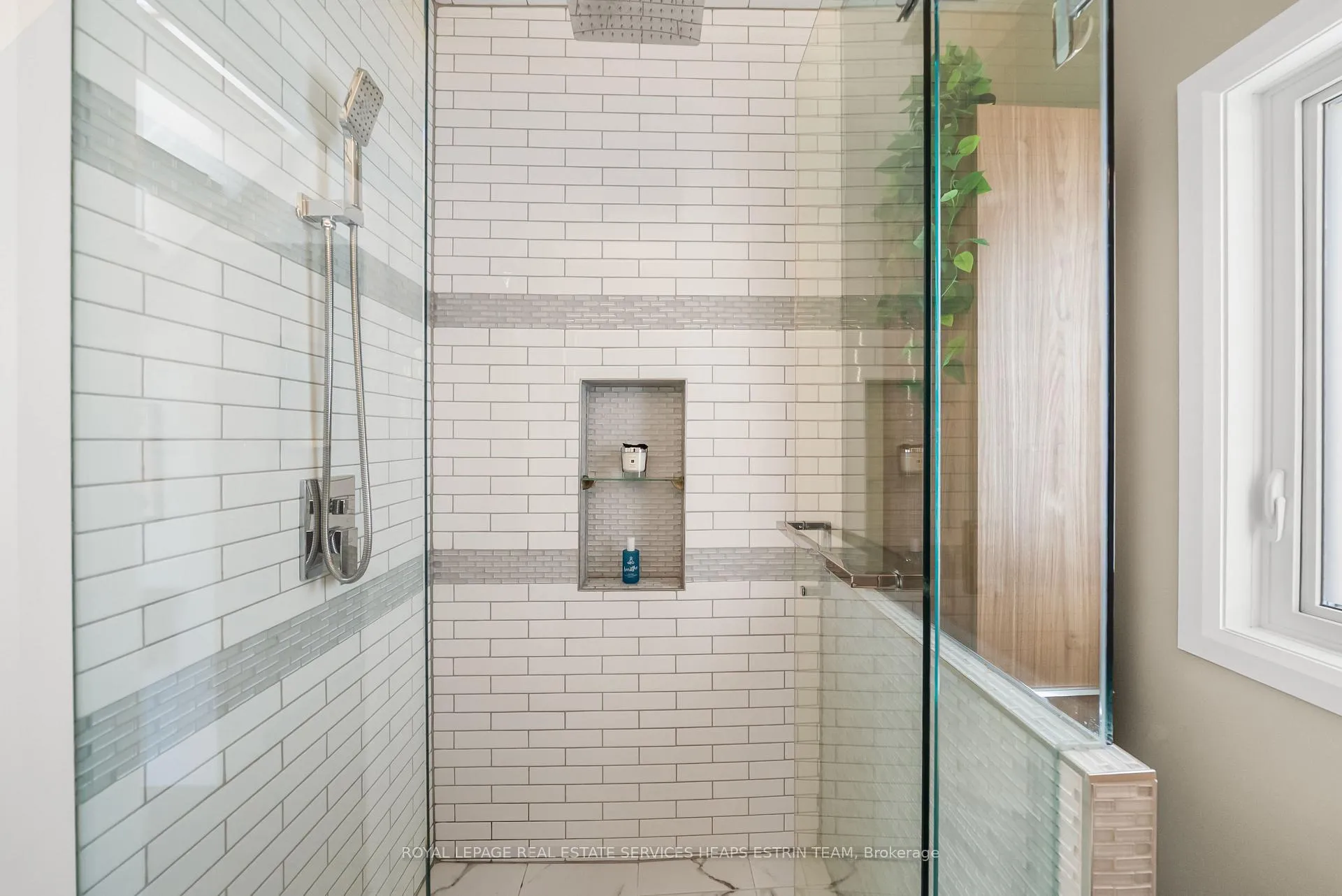 Photo 22 of 237 Silverthorn Avenue, Toronto, Weston-Pellam Park — HOMEH