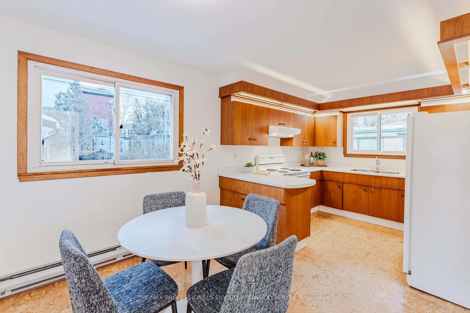 Photo 13 of 179 Windermere Avenue, Toronto, High Park-Swansea — HOMEH