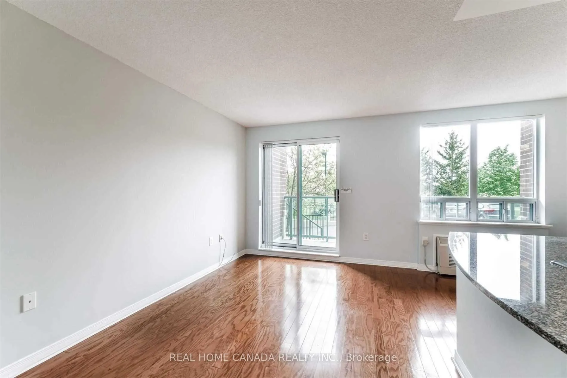 Photo 11 of Unit 116, 55 Via Rosedale Way, Brampton, Sandringham-Wellington — HOMEH