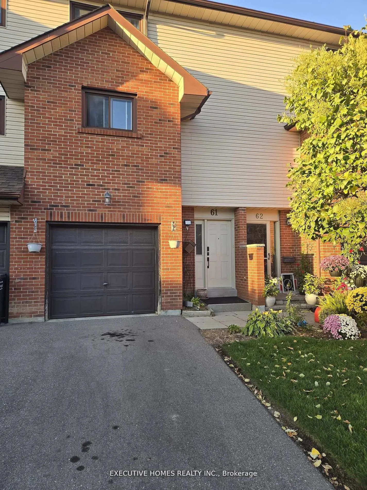 Photo 1 of Unit 60, 61 Collins Crescent, Brampton, Brampton North — HOMEH