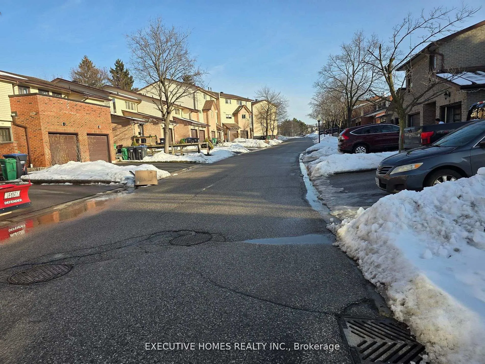 Photo 3 of Unit 60, 61 Collins Crescent, Brampton, Brampton North — HOMEH