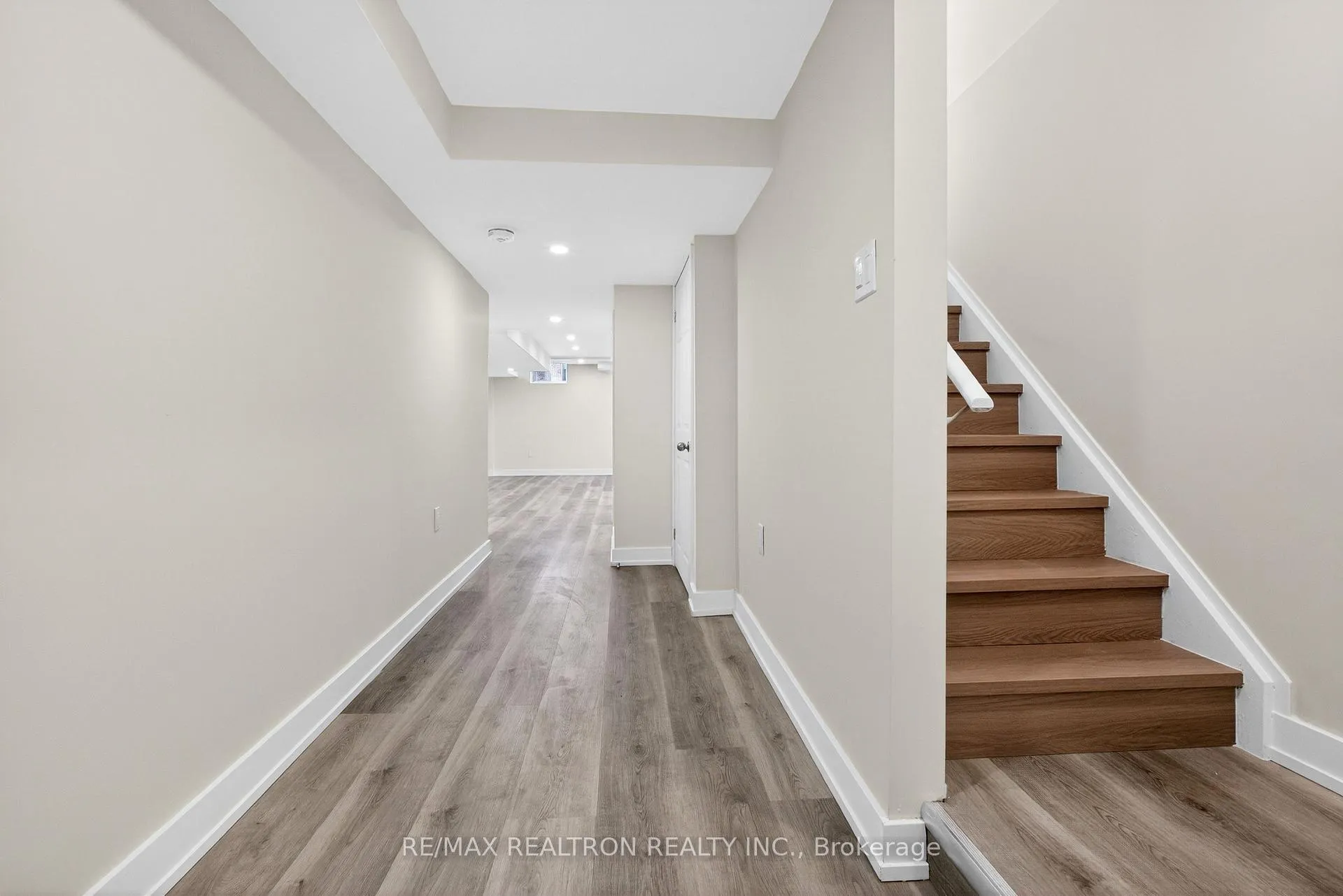 Photo 5 of 316 Pimlico Drive, Oshawa, Windfields — HOMEH
