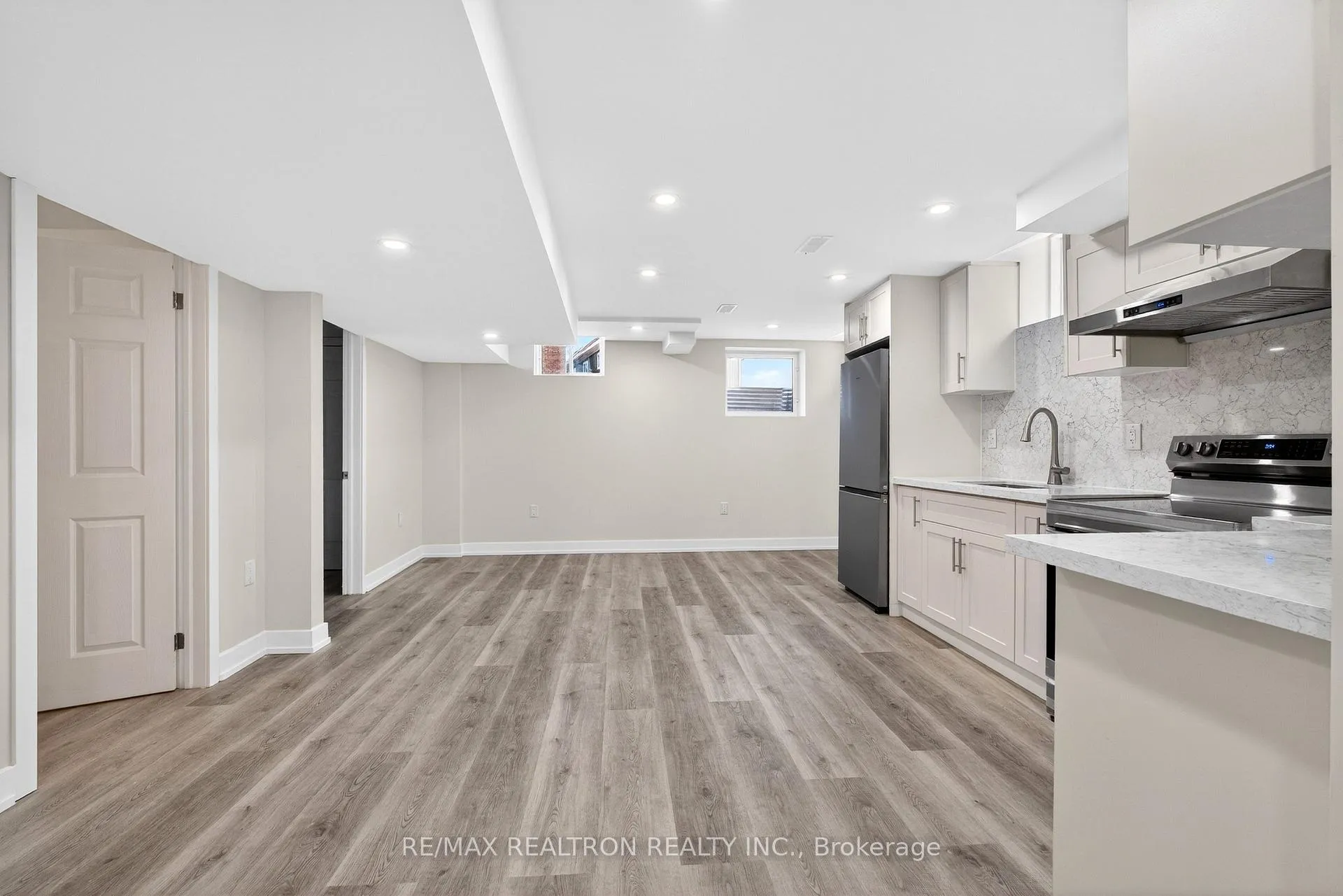 Photo 6 of 316 Pimlico Drive, Oshawa, Windfields — HOMEH