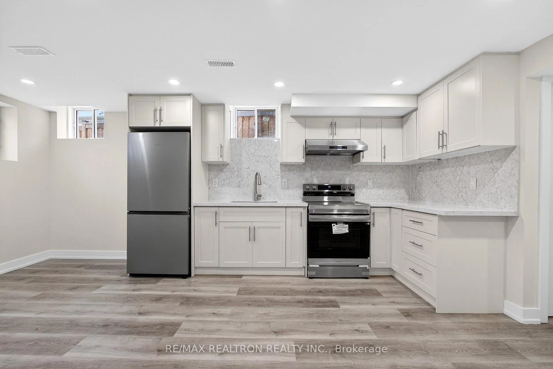 Photo 8 of 316 Pimlico Drive, Oshawa, Windfields — HOMEH