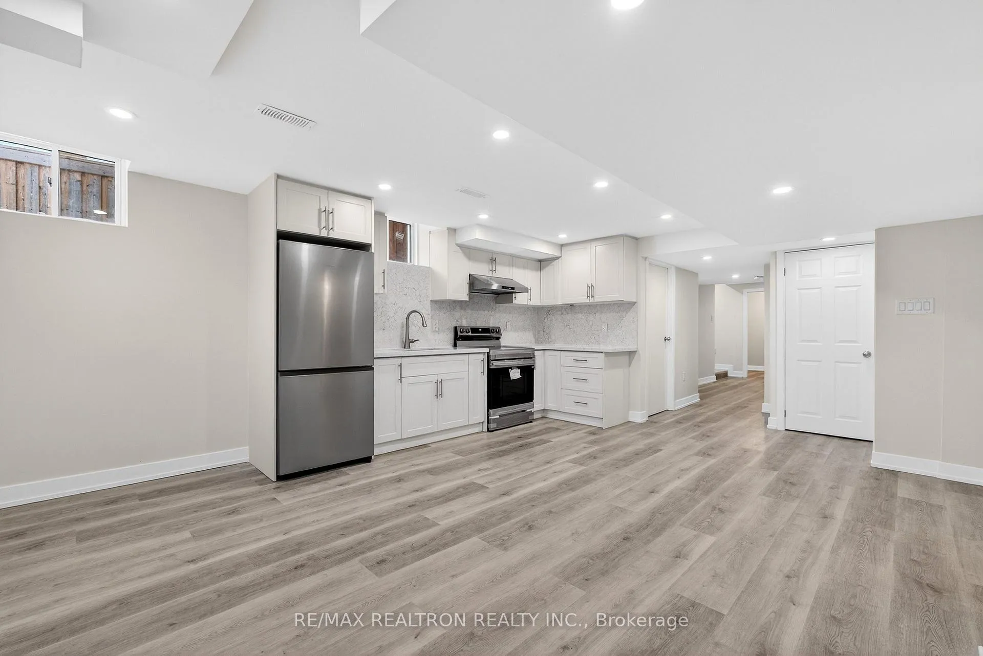 Photo 9 of 316 Pimlico Drive, Oshawa, Windfields — HOMEH