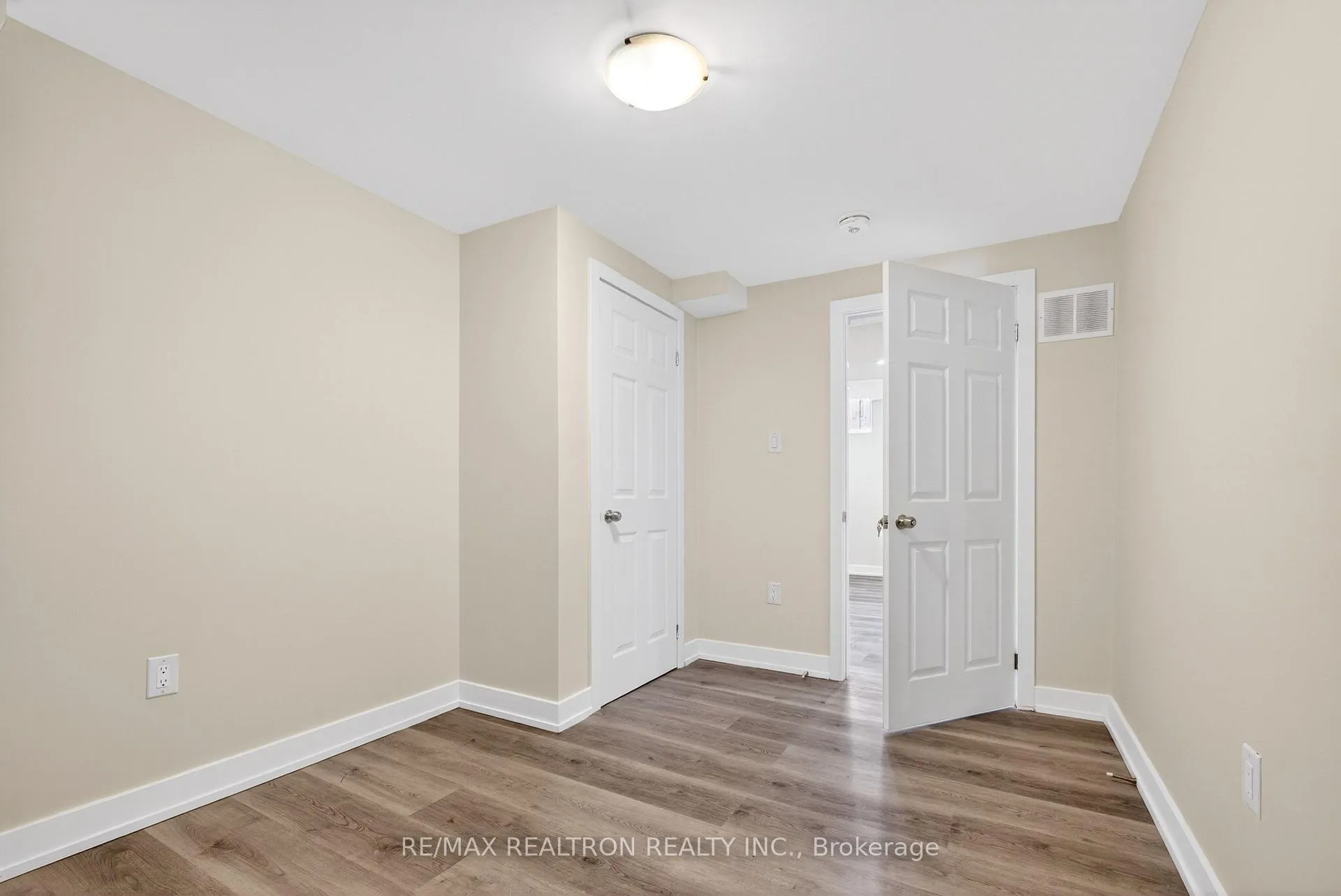 Photo 12 of 316 Pimlico Drive, Oshawa, Windfields — HOMEH