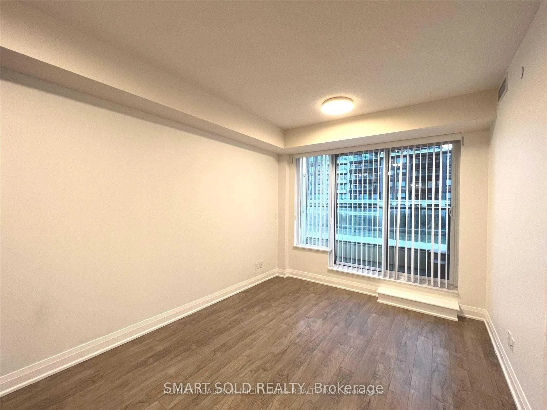Photo 2 of Unit 332, 18 Uptown Drive, Markham, Unionville — HOMEH