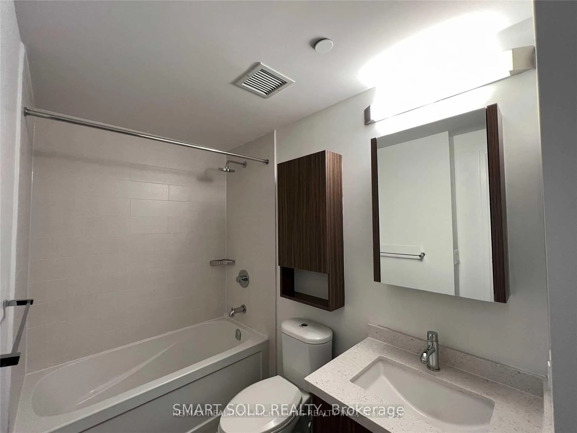 Photo 7 of Unit 332, 18 Uptown Drive, Markham, Unionville — HOMEH