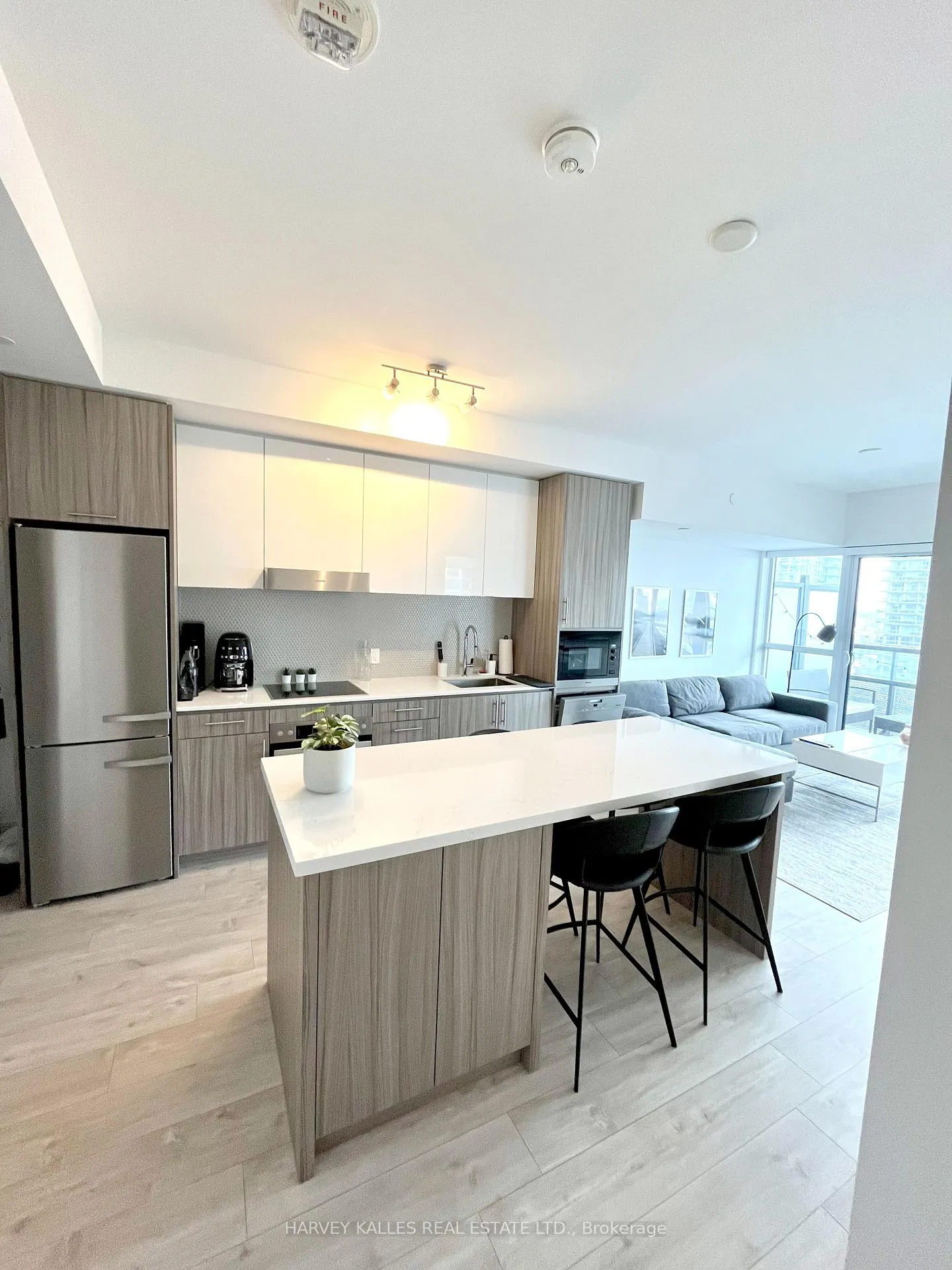 Photo 1 of Unit 1609, 11 Lillian Street, Toronto, Mount Pleasant West — HOMEH