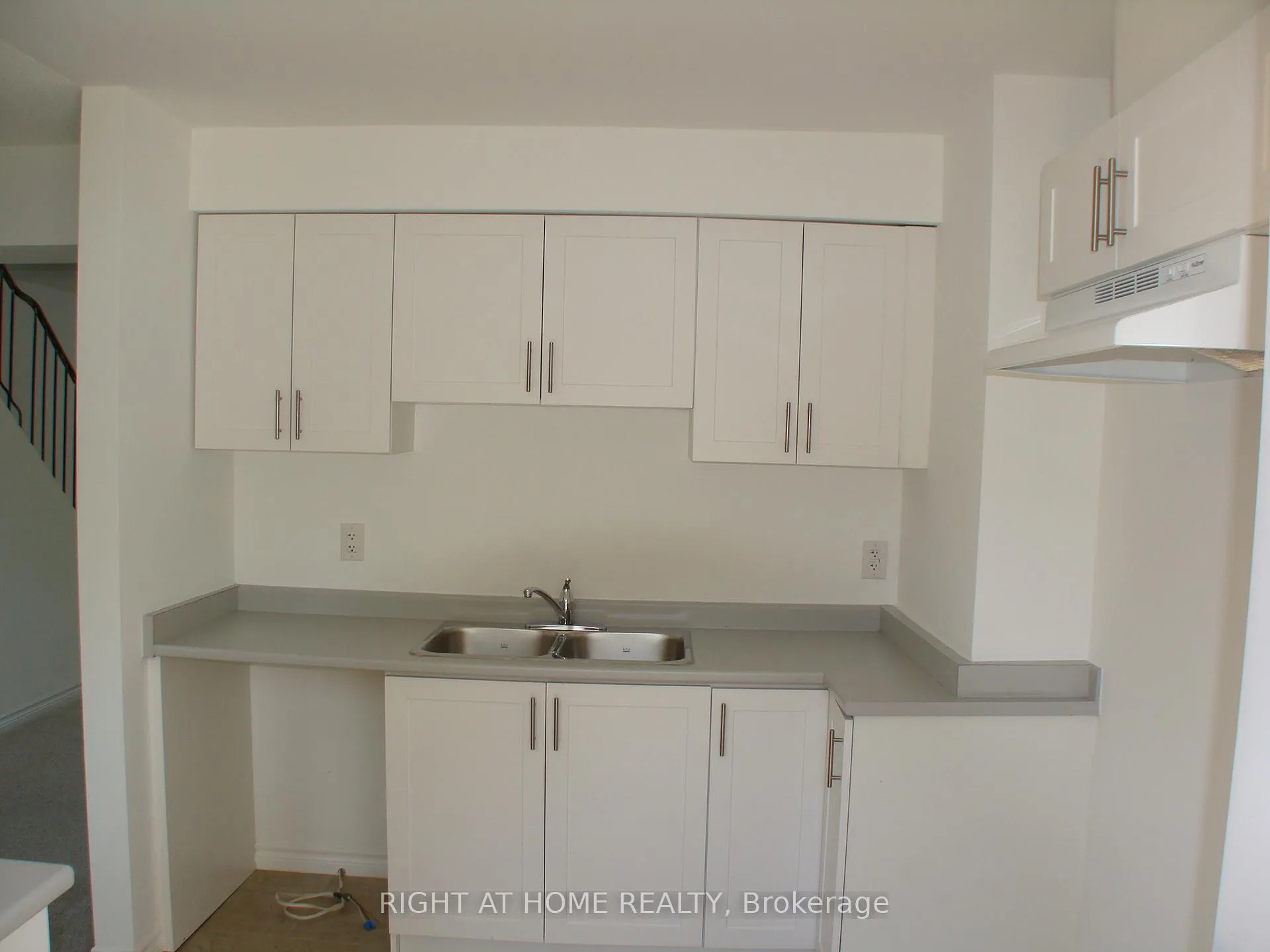 Photo 2 of Unit E3, 63 Ferris Lane, Barrie, Cundles East — HOMEH
