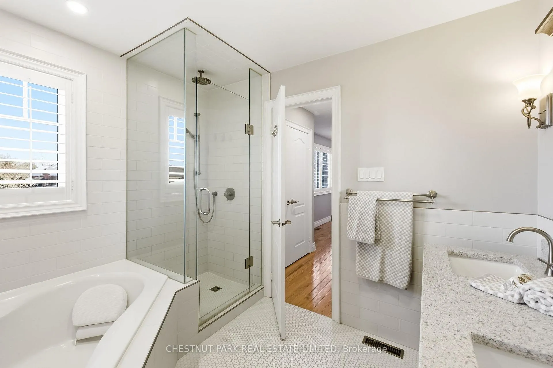 Photo 23 of 3 Coral Creek Crescent, Uxbridge — HOMEH
