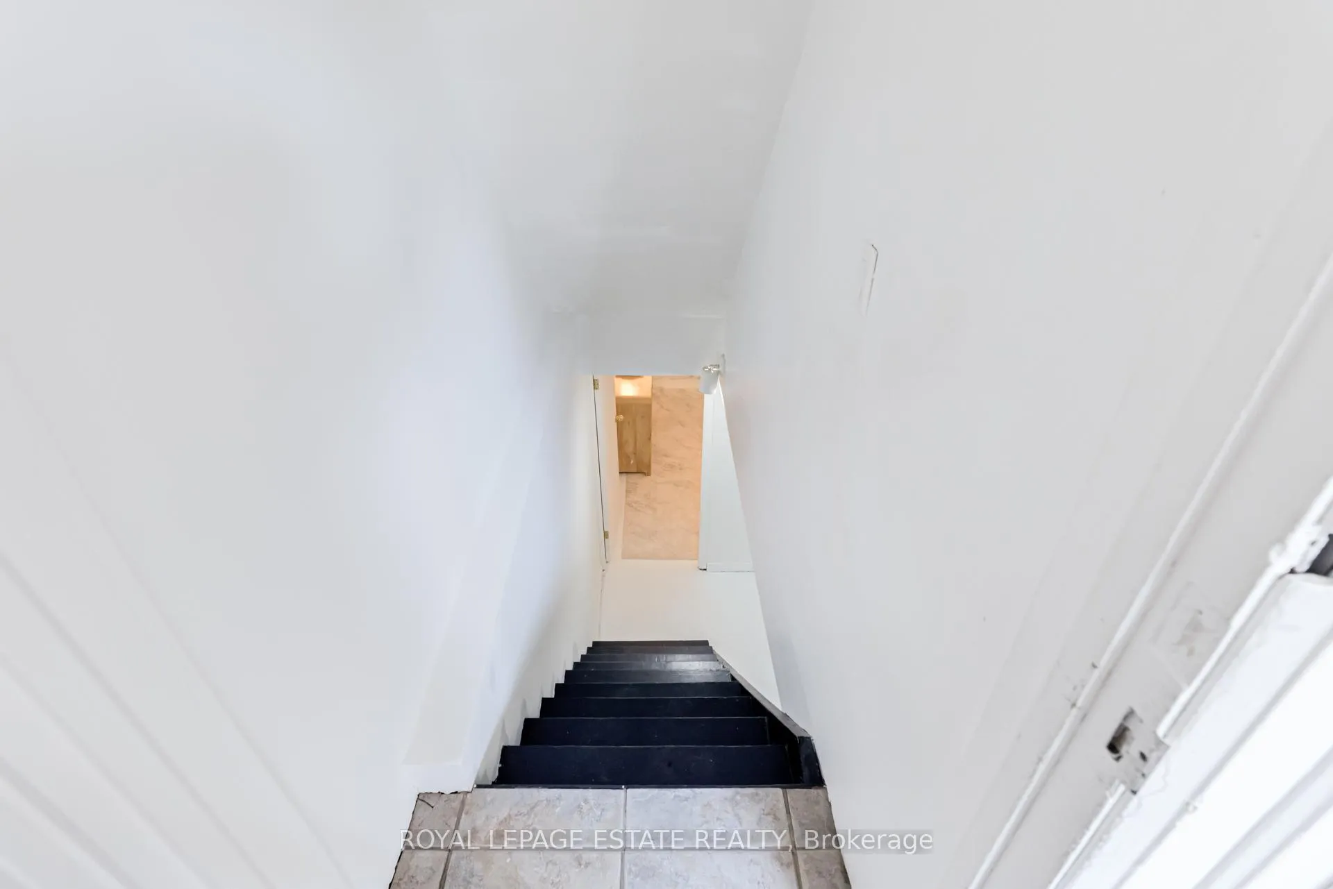 Photo 36 of 46 Thyra Avenue, Toronto, Crescent Town — HOMEH