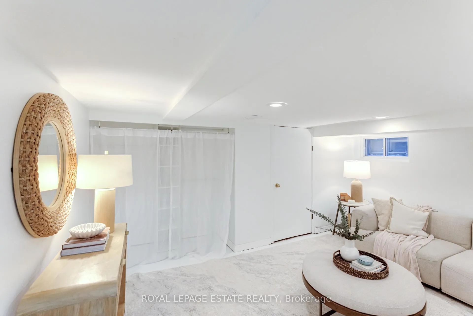 Photo 37 of 46 Thyra Avenue, Toronto, Crescent Town — HOMEH