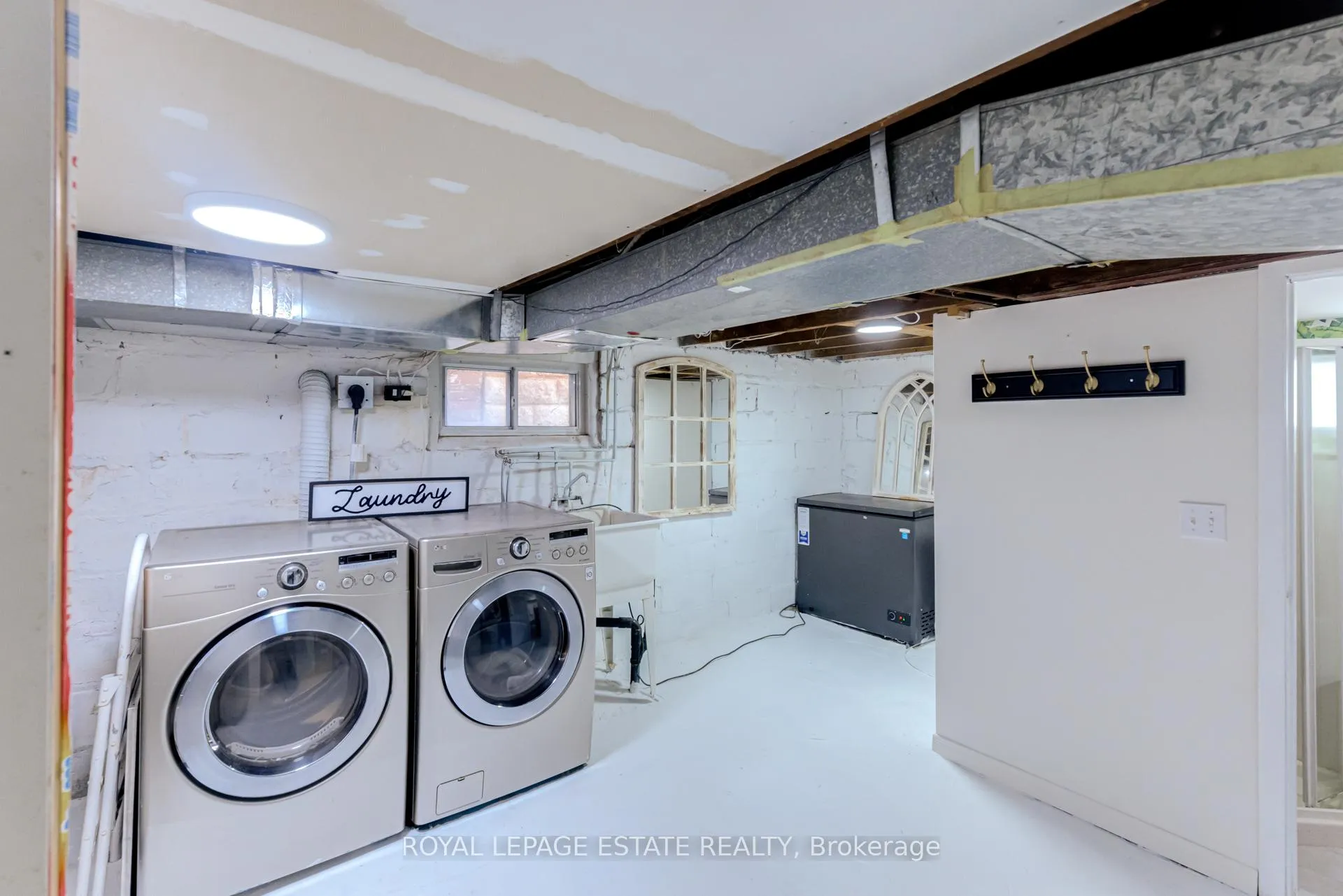 Photo 41 of 46 Thyra Avenue, Toronto, Crescent Town — HOMEH