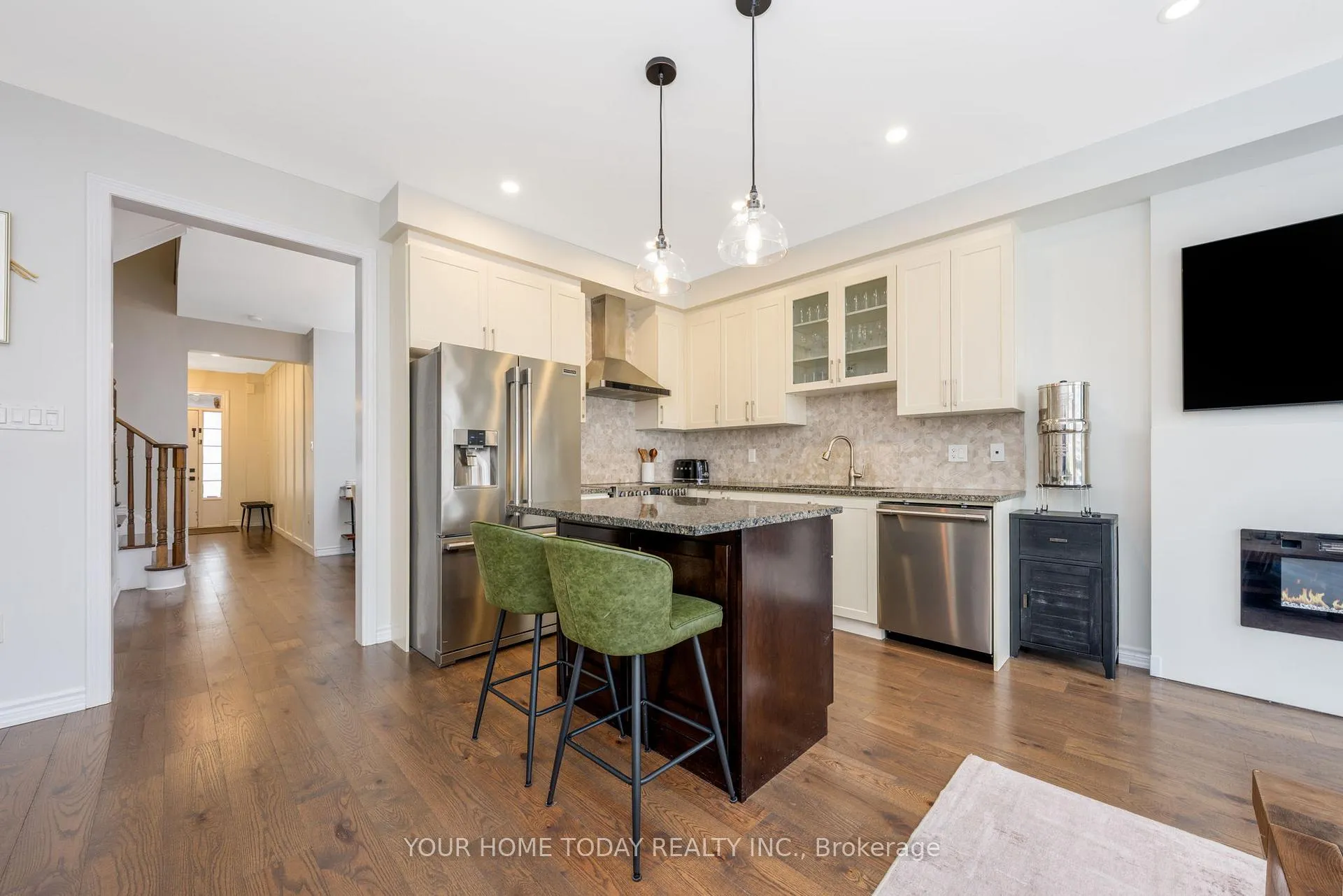 Photo 5 of 37 Ridgegate Crescent, Halton Hills, Georgetown — HOMEH