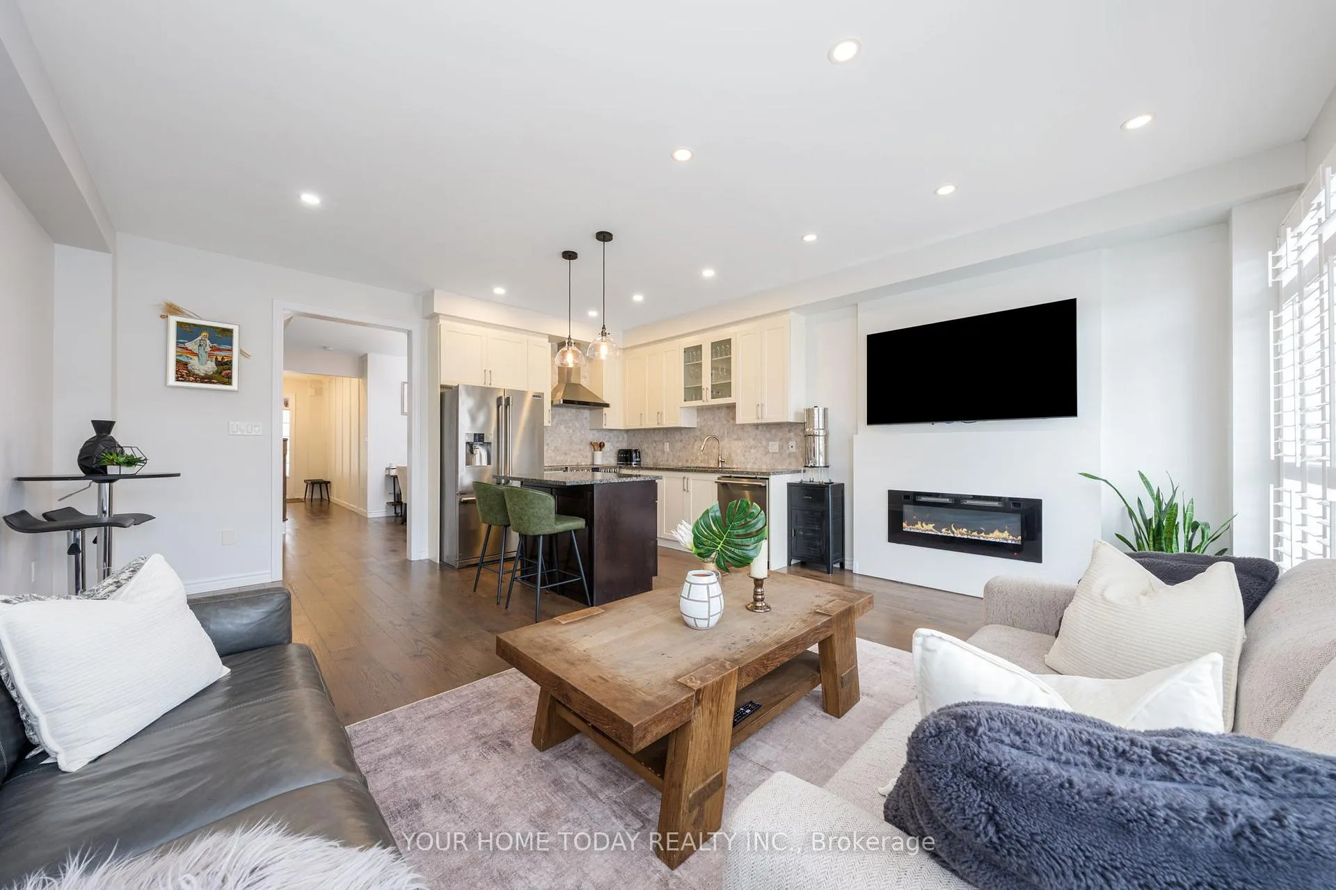 Photo 12 of 37 Ridgegate Crescent, Halton Hills, Georgetown — HOMEH