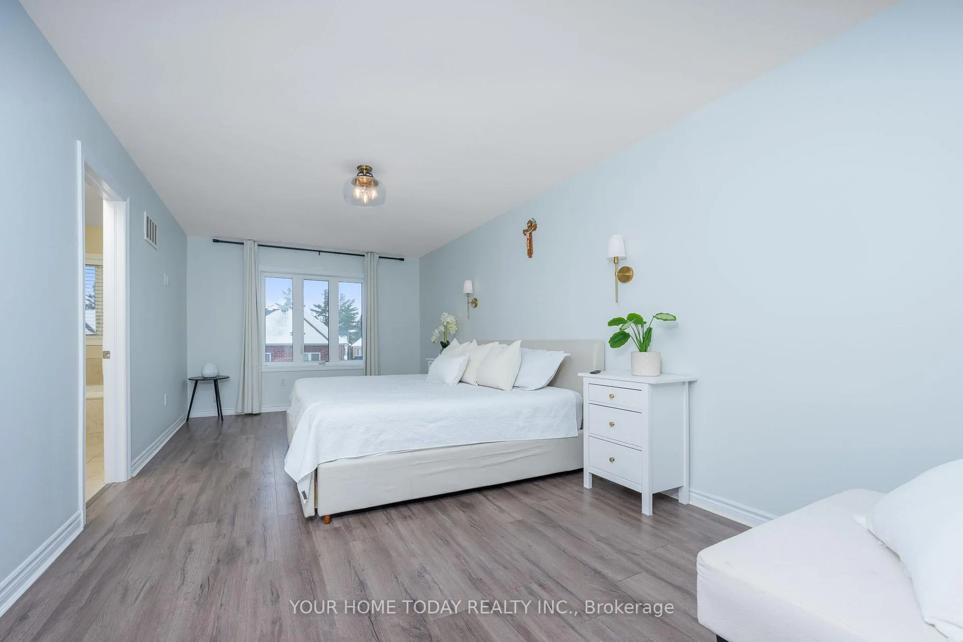 Photo 15 of 37 Ridgegate Crescent, Halton Hills, Georgetown — HOMEH